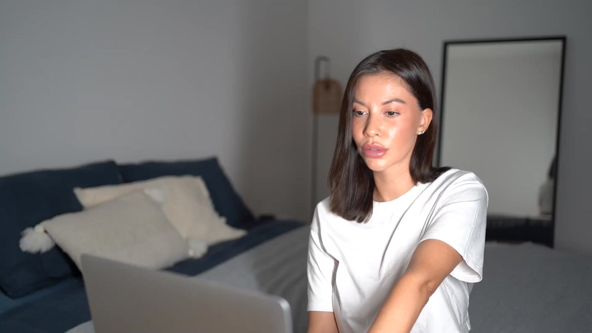 Gallery image thumbnail from Dorothea_'s myfreecams stream on, 08/31/2025, 21:49 image 14 of 20