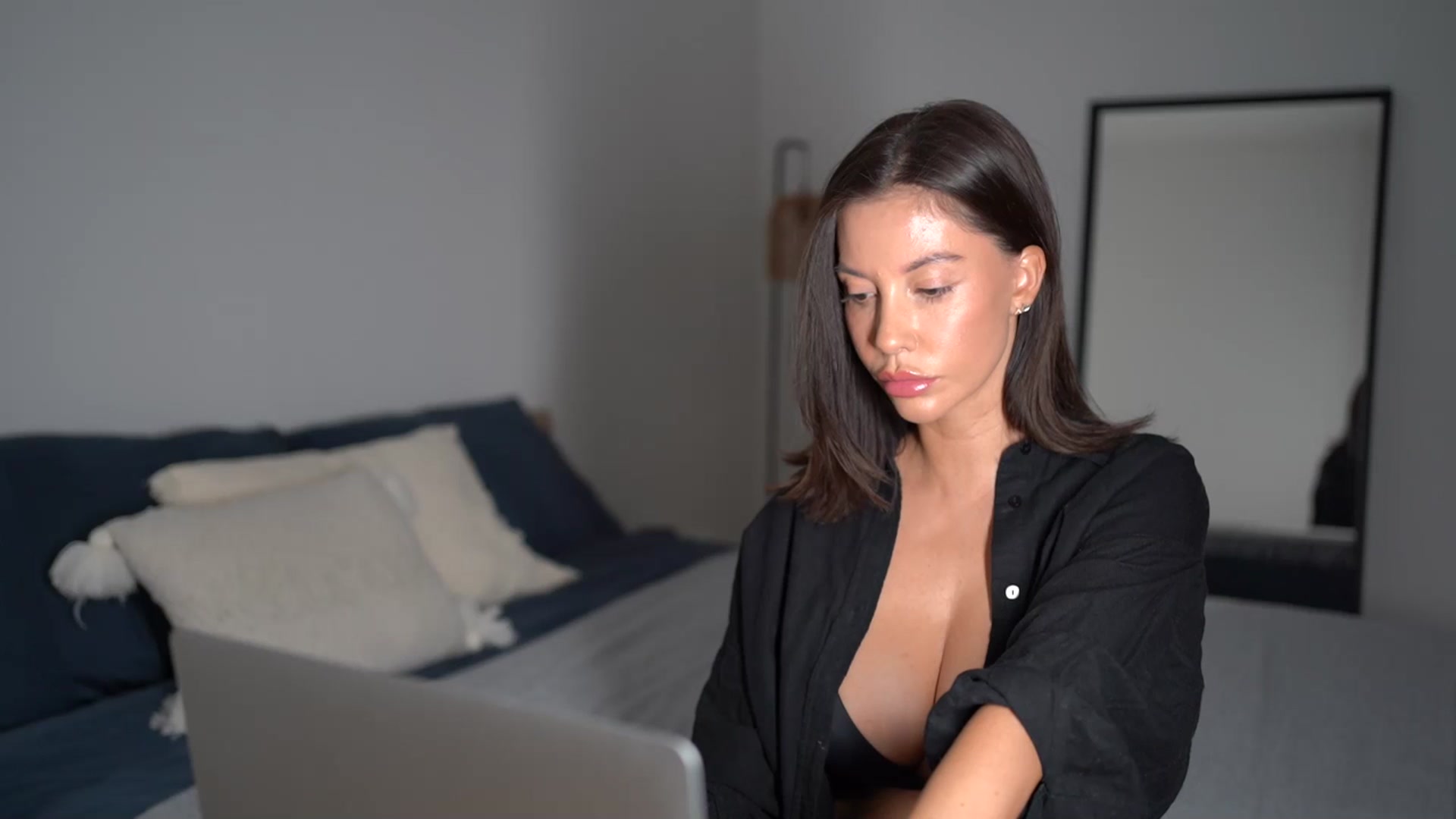 Gallery image thumbnail from Dorothea_'s myfreecams stream on, 09/02/2025, 21:29 image 3 of 20