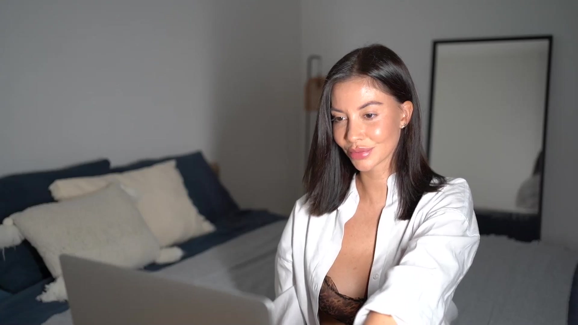 Gallery image thumbnail from Dorothea_'s myfreecams stream on, 09/03/2025, 21:35 image 16 of 20