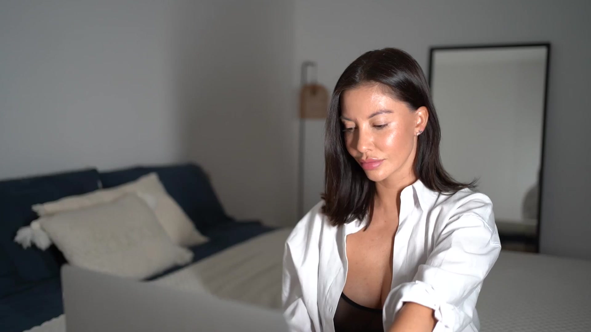 Gallery image thumbnail from Dorothea_'s myfreecams stream on, 09/16/2025, 21:09 image 9 of 20