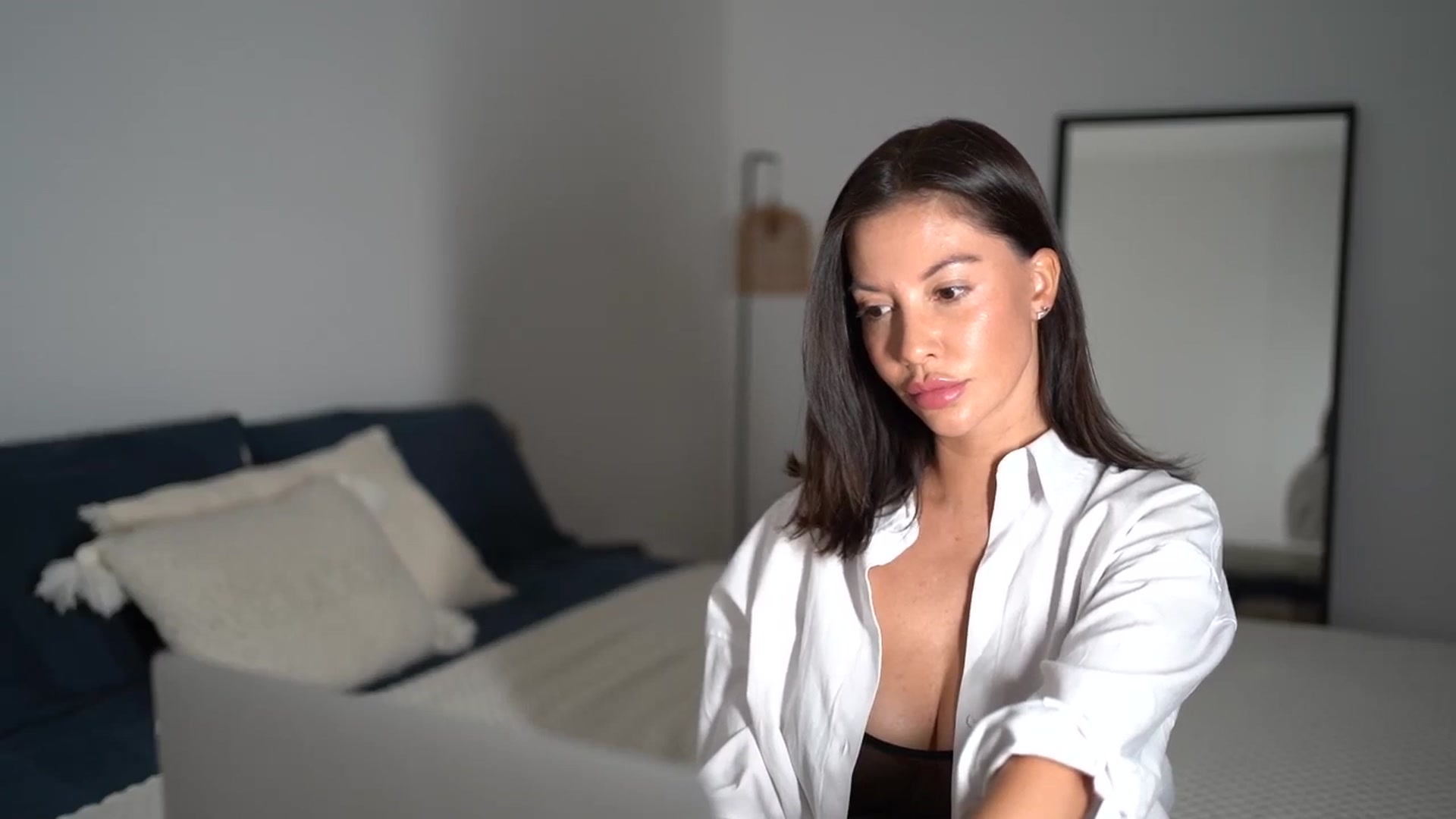 Gallery image thumbnail from Dorothea_'s myfreecams stream on, 09/16/2025, 21:09 image 7 of 20