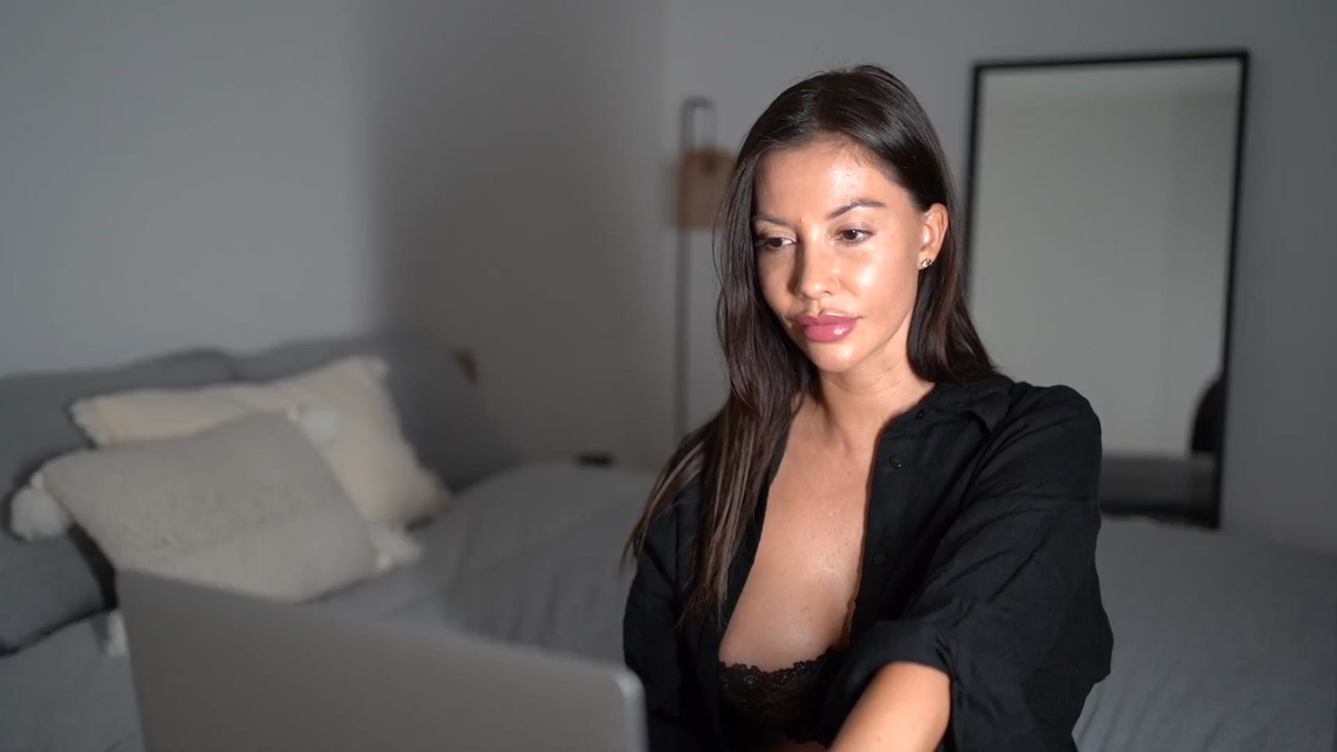 Gallery image thumbnail from Dorothea_'s myfreecams stream on, 09/23/2025, 21:43 image 16 of 20