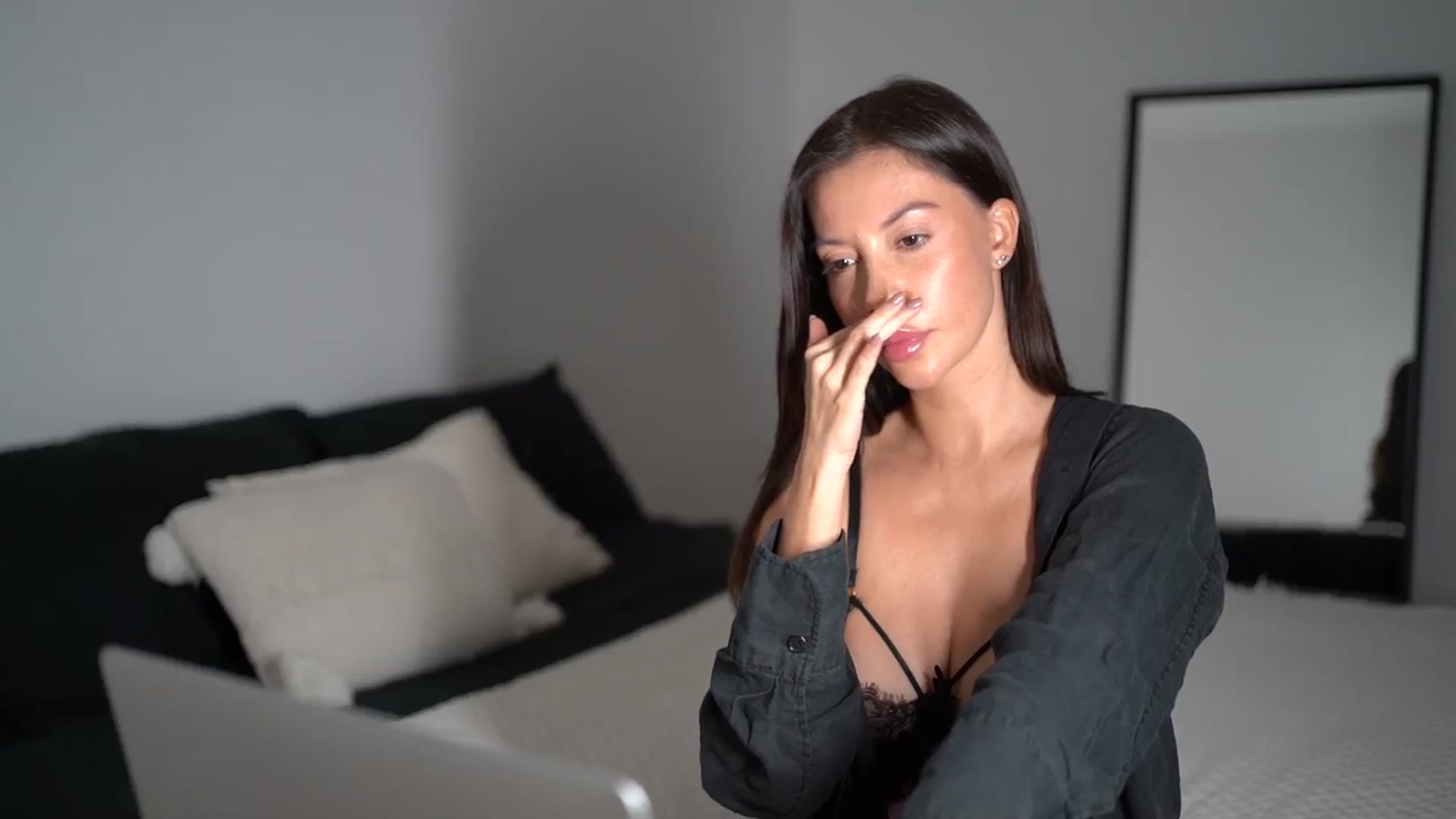 Gallery image thumbnail from Dorothea_'s myfreecams stream on, 10/06/2025, 22:16 image 17 of 20