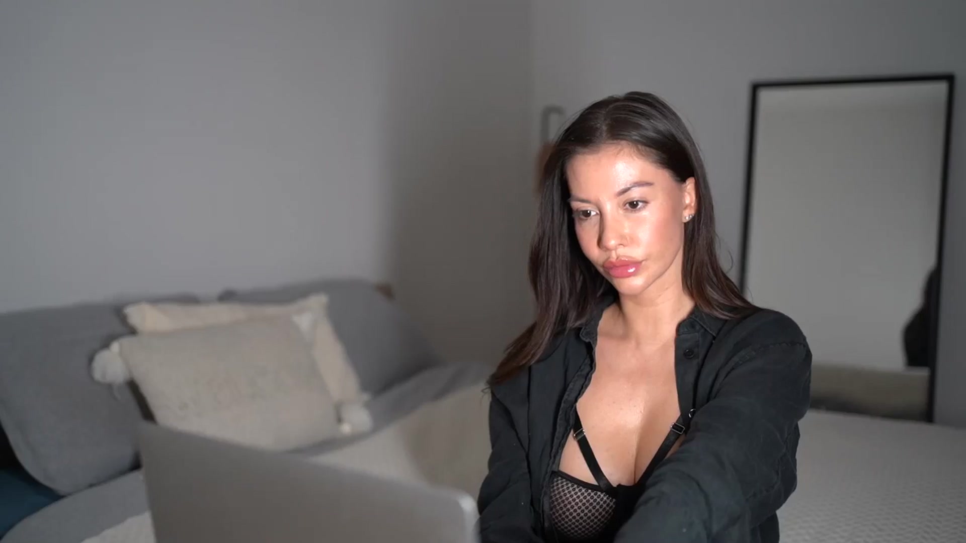 Gallery image thumbnail from Dorothea_'s myfreecams stream on, 10/14/2025, 22:11 image 3 of 20