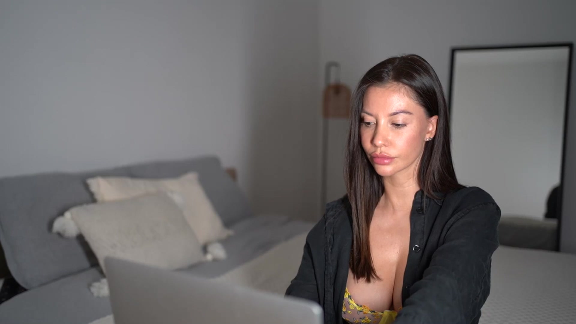 Gallery image thumbnail from Dorothea_'s myfreecams stream on, 10/15/2025, 22:16 image 19 of 20