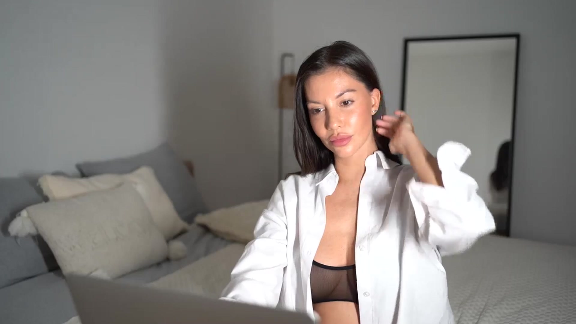 Gallery image thumbnail from Dorothea_'s myfreecams stream on, 10/27/2025, 22:38 image 7 of 20