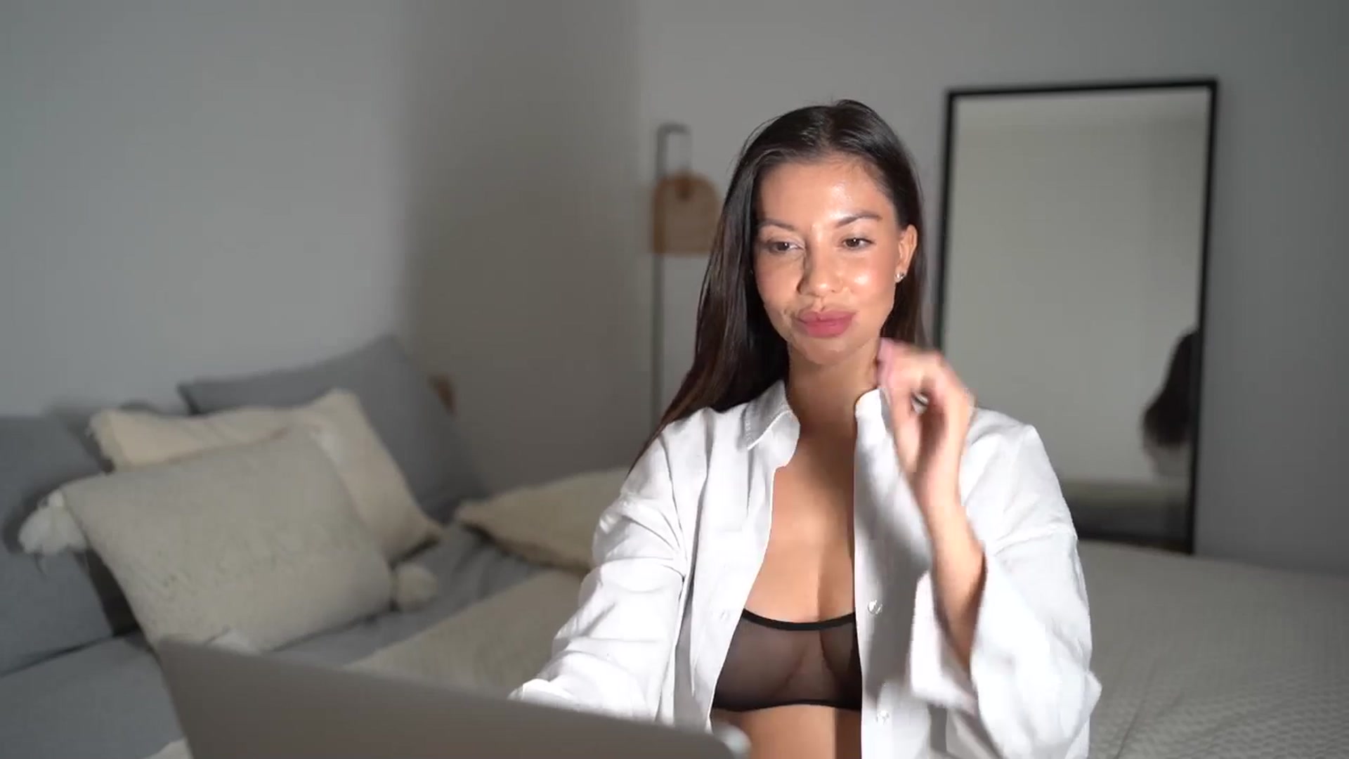 Gallery image thumbnail from Dorothea_'s myfreecams stream on, 10/27/2025, 22:38 image 9 of 20