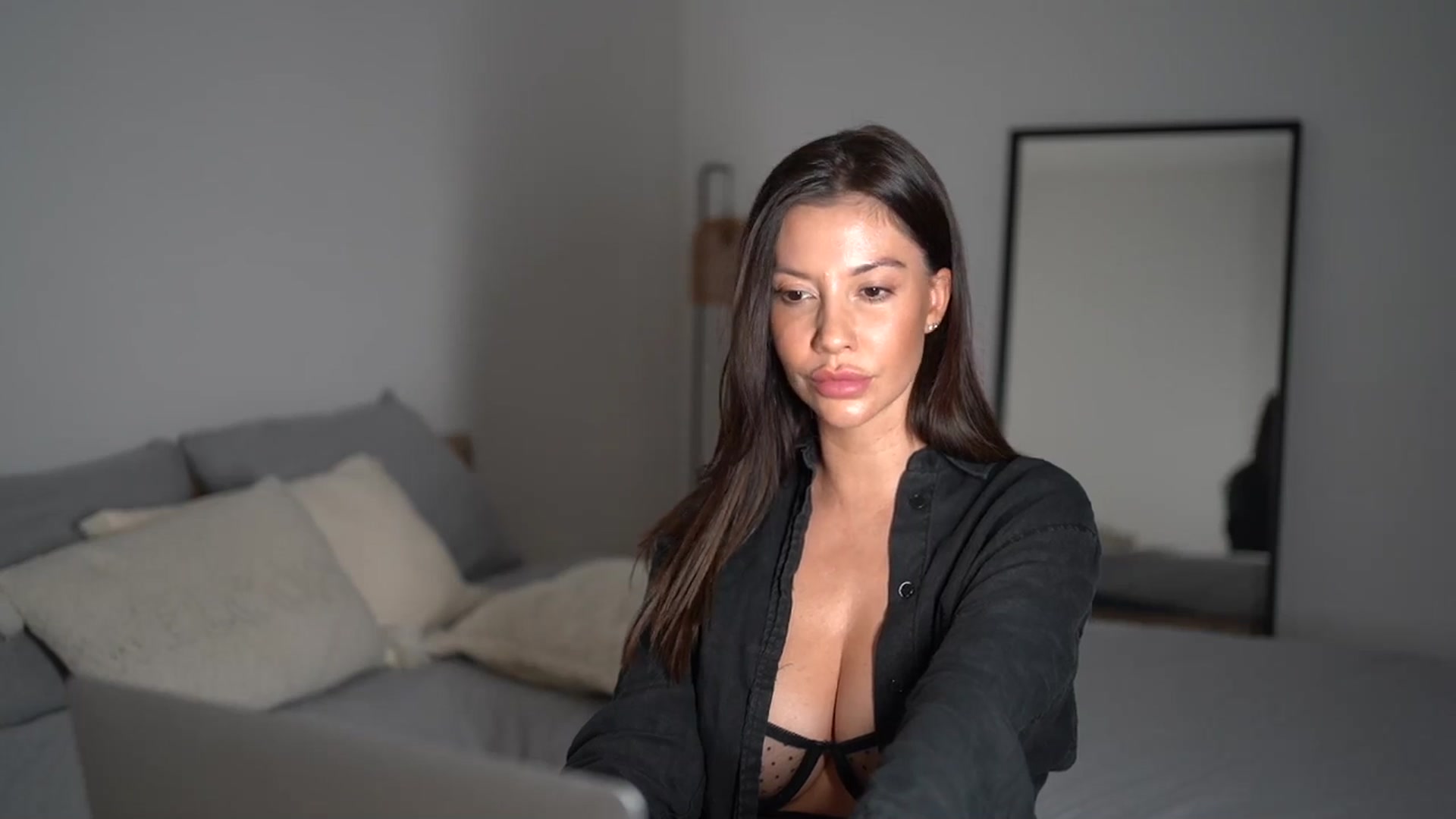 Gallery image thumbnail from Dorothea_'s myfreecams stream on, 11/04/2025, 22:59 image 9 of 20