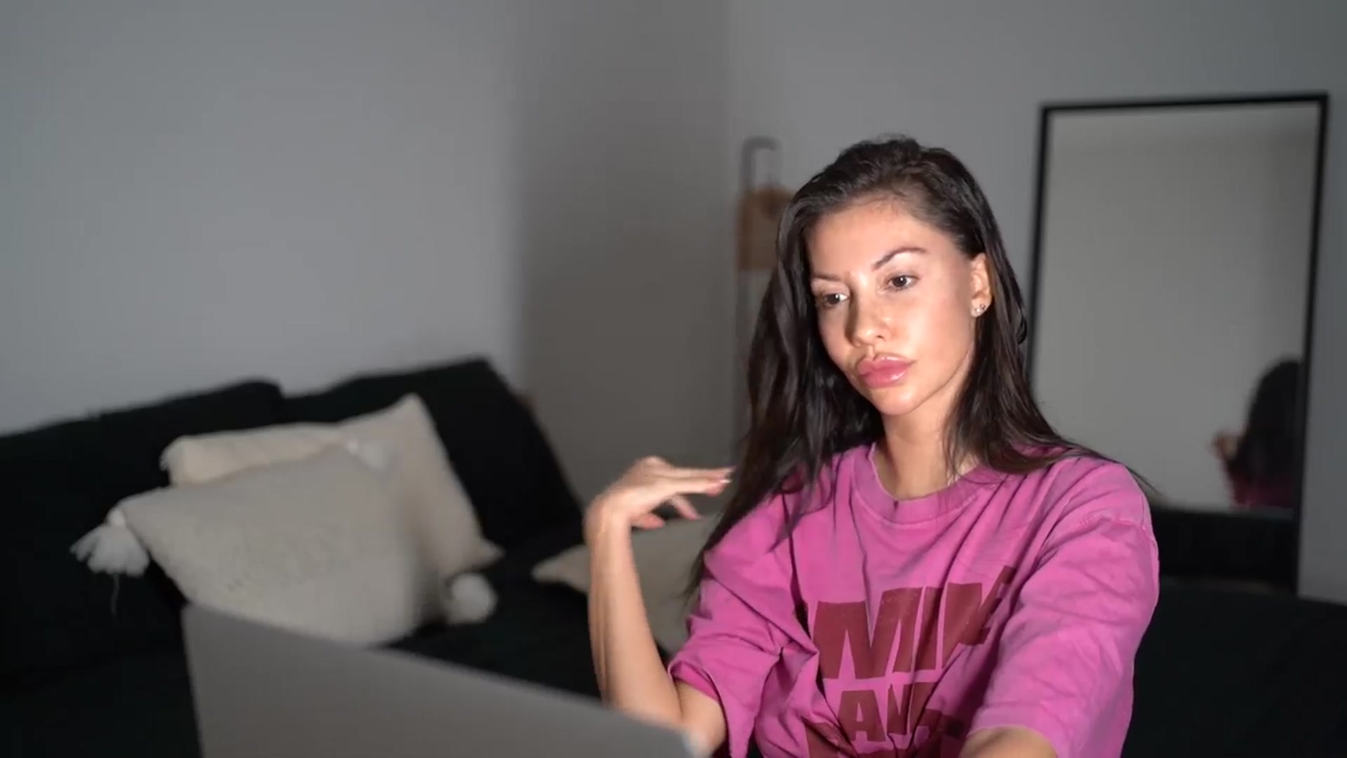 Gallery image thumbnail from Dorothea_'s myfreecams stream on, 11/10/2025, 22:11 image 19 of 20