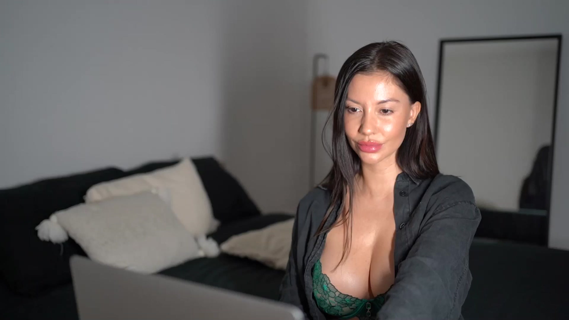 Gallery image thumbnail from Dorothea_'s myfreecams stream on, 11/13/2025, 22:20 image 3 of 20