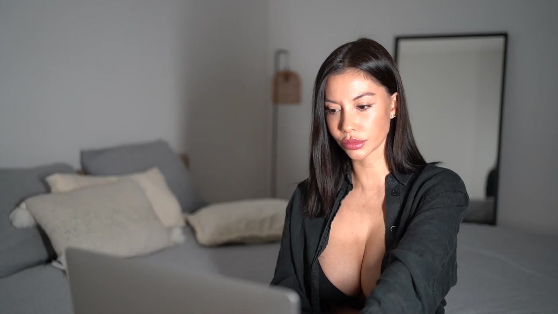 Gallery image thumbnail from Dorothea_'s myfreecams stream on, 11/19/2025, 22:31 image 14 of 20