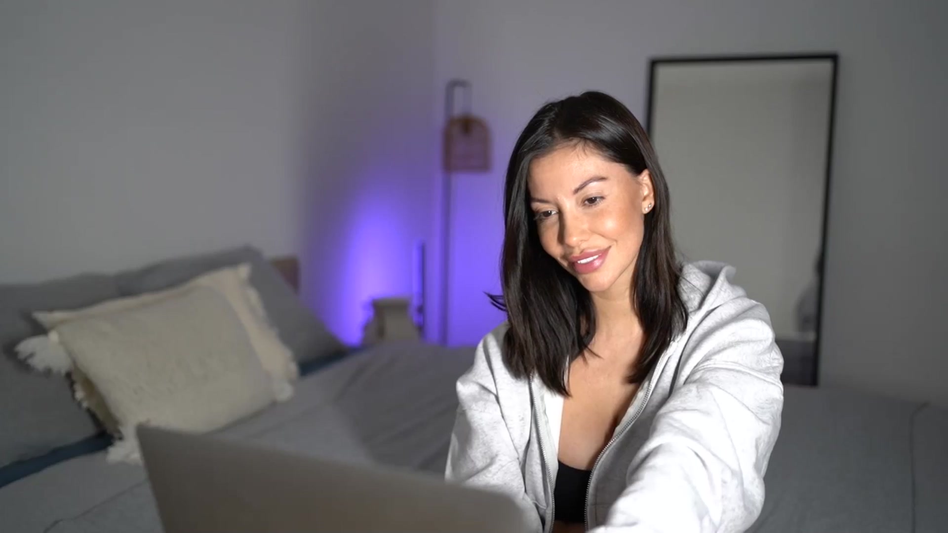 Gallery image thumbnail from Dorothea_'s myfreecams stream on, 12/02/2025, 22:32 image 18 of 20