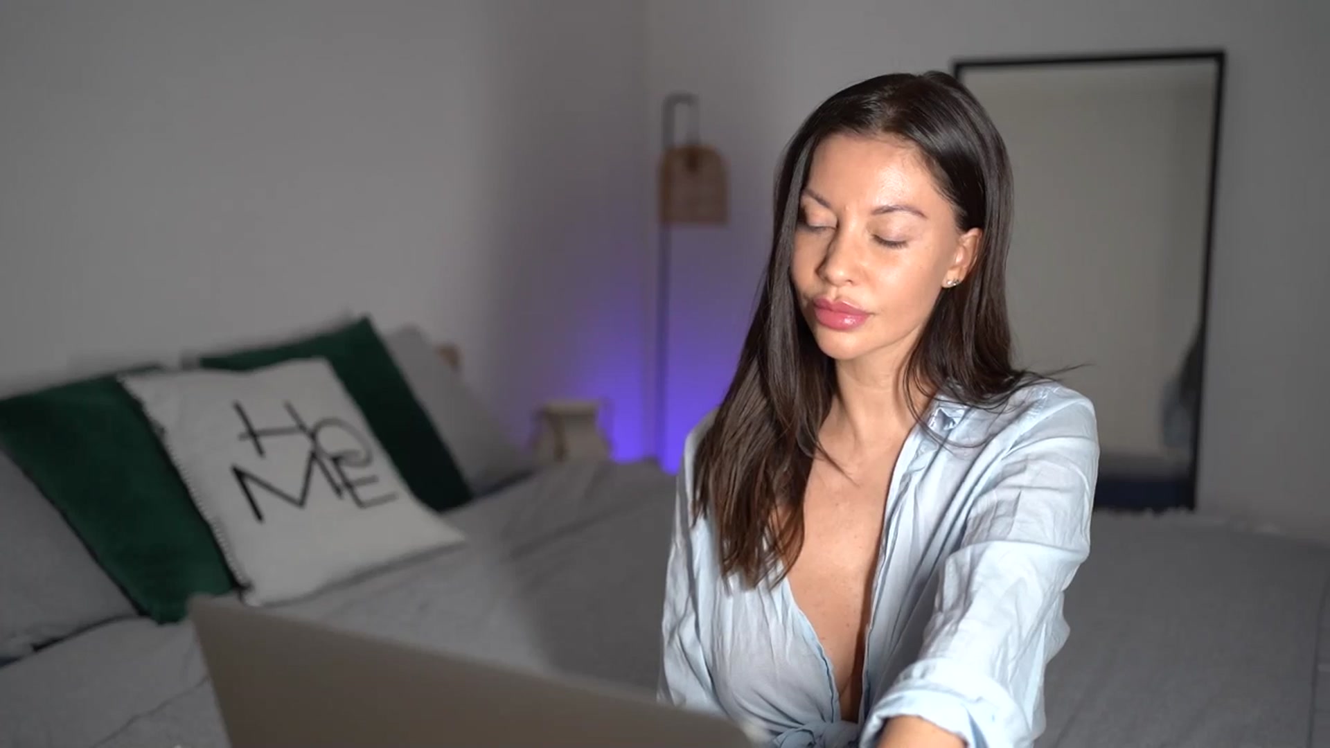 Gallery image thumbnail from Dorothea_'s myfreecams stream on, 12/30/2025, 22:28 image 11 of 20