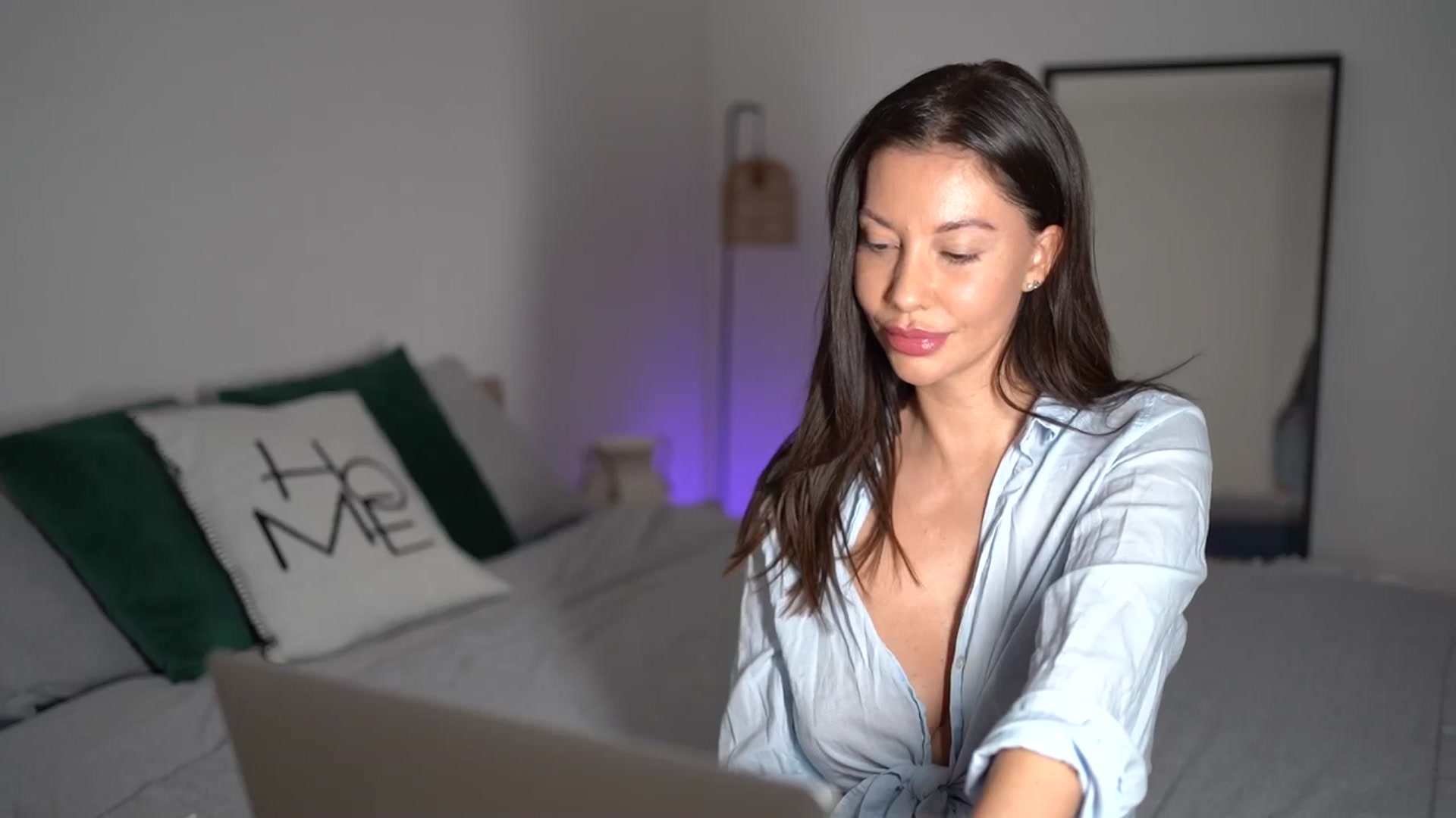 Gallery image thumbnail from Dorothea_'s myfreecams stream on, 12/30/2025, 22:28 image 7 of 20