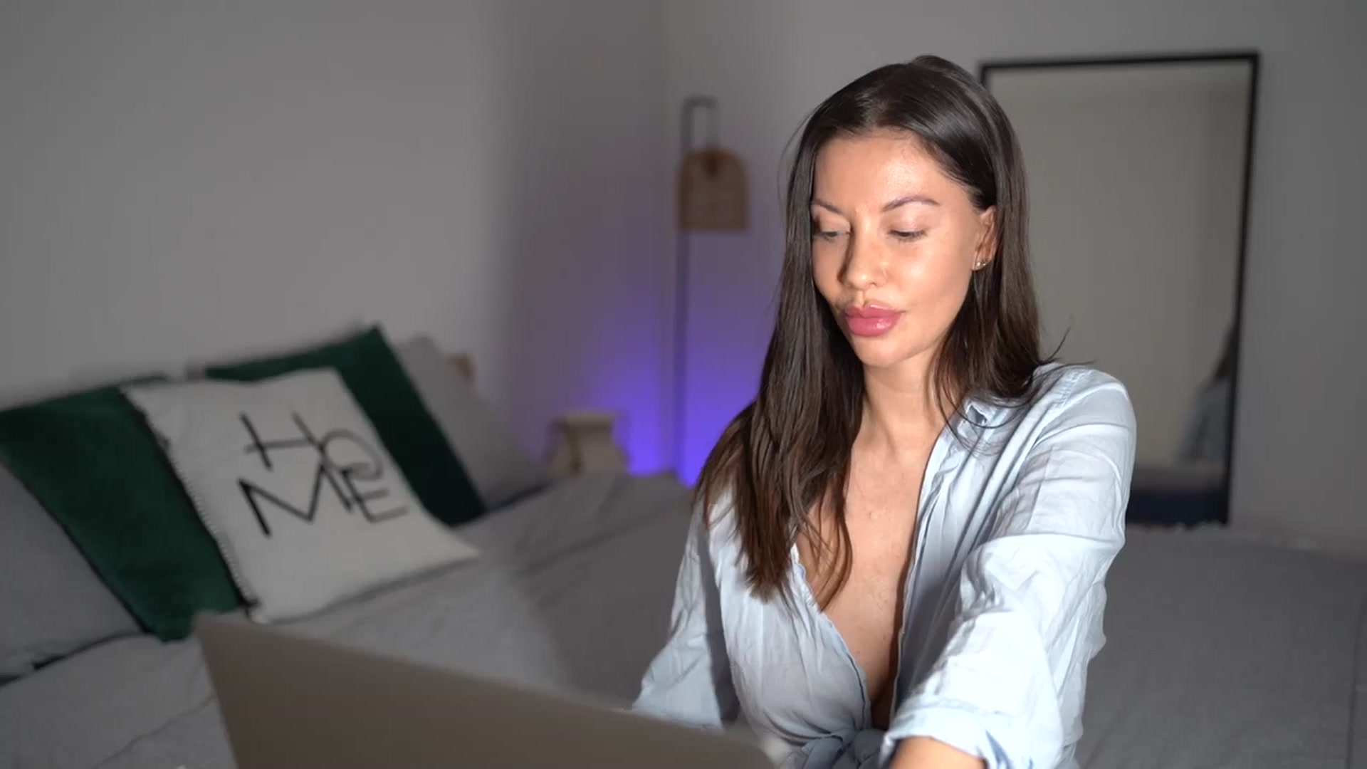 Gallery image thumbnail from Dorothea_'s myfreecams stream on, 12/30/2025, 22:28 image 18 of 20