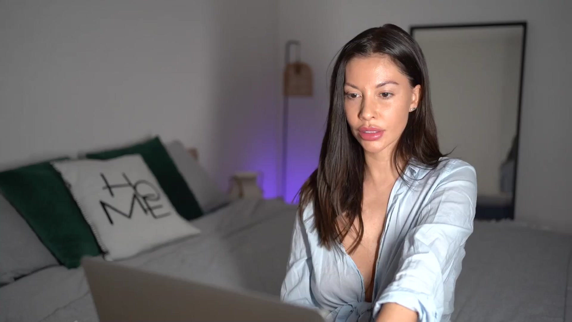 Gallery image thumbnail from Dorothea_'s myfreecams stream on, 12/30/2025, 22:28 image 19 of 20