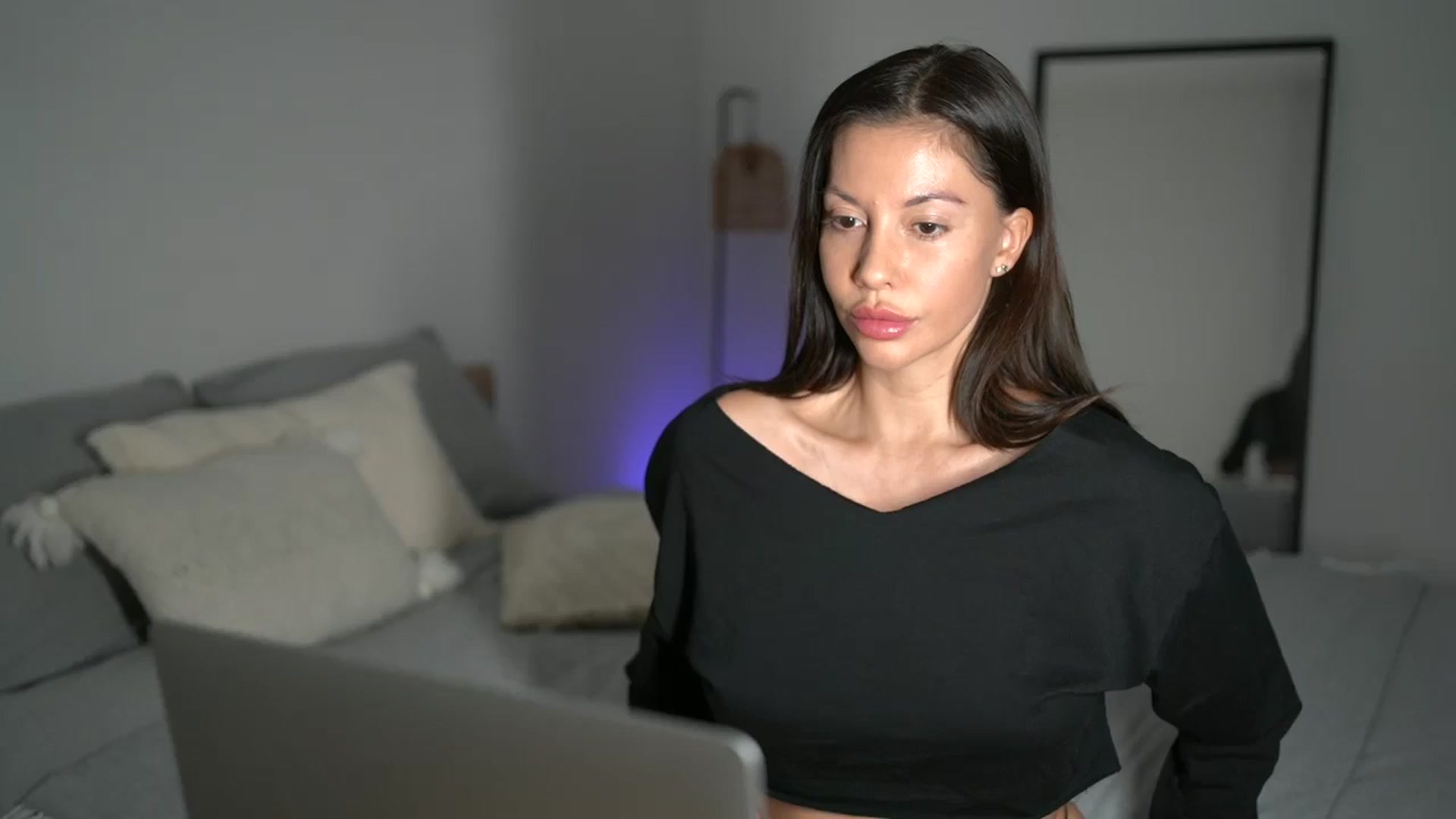 Gallery image thumbnail from Dorothea_'s myfreecams stream on, 01/05/2026, 22:33 image 7 of 20