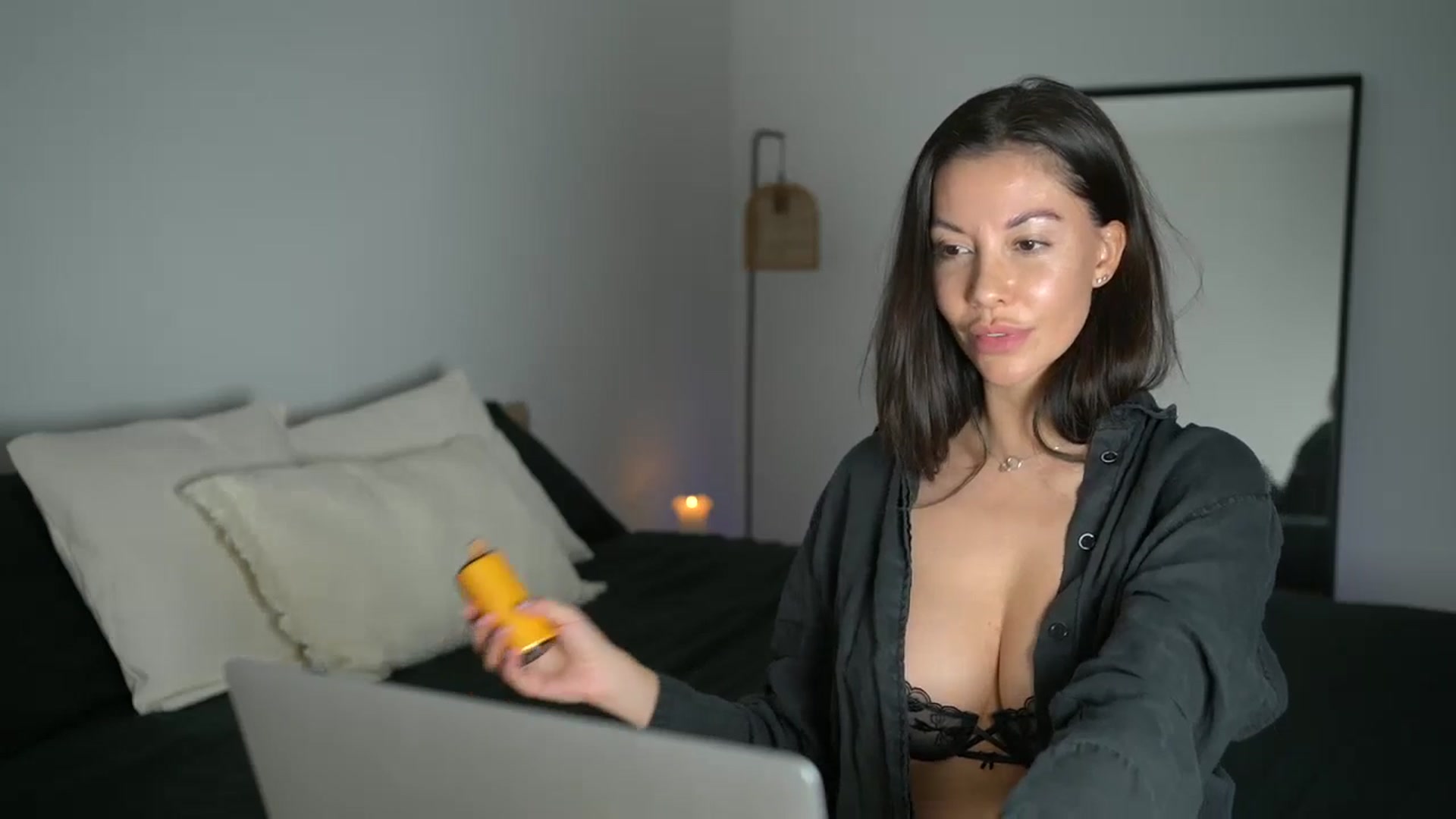 Gallery image thumbnail from Dorothea_'s myfreecams stream on, 04/22/2026, 21:24 image 4 of 20