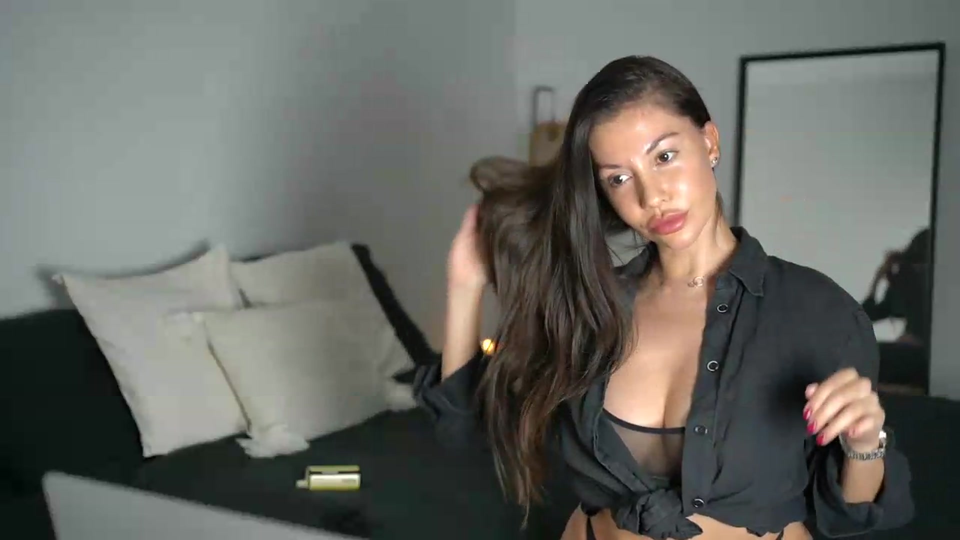 Gallery image thumbnail from Dorothea_'s myfreecams stream on, 05/19/2026, 21:42 image 4 of 20
