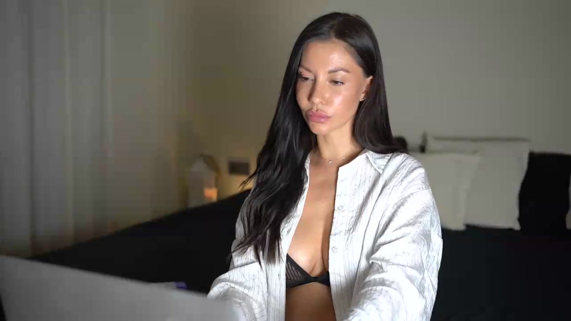 Gallery image thumbnail from Dorothea_'s myfreecams stream on, 08/30/2026, 21:19 image 14 of 20