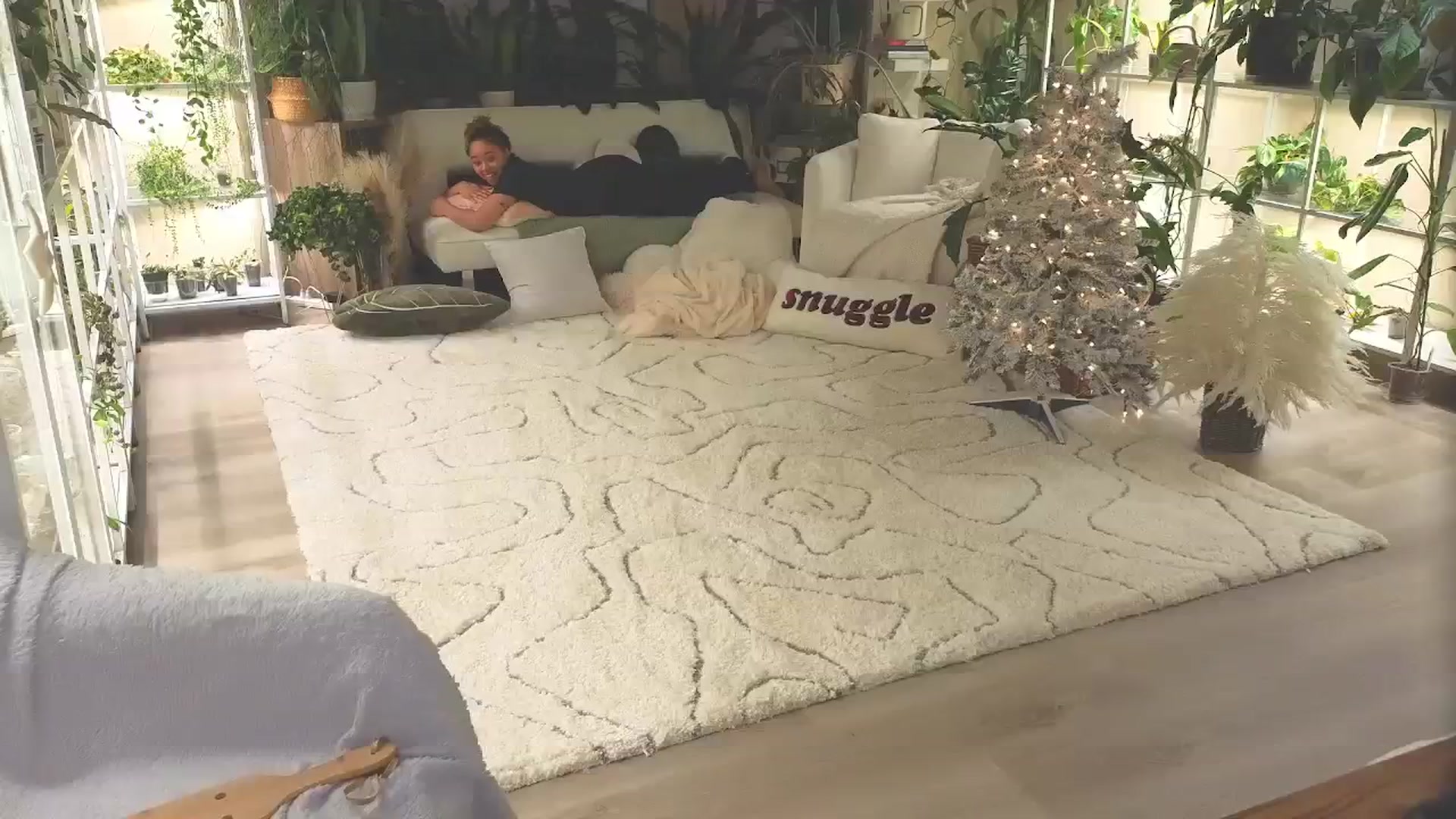 Gallery image thumbnail from DoseOfIvy's myfreecams stream on, 12/03/2023, 11:20 image 19 of 20