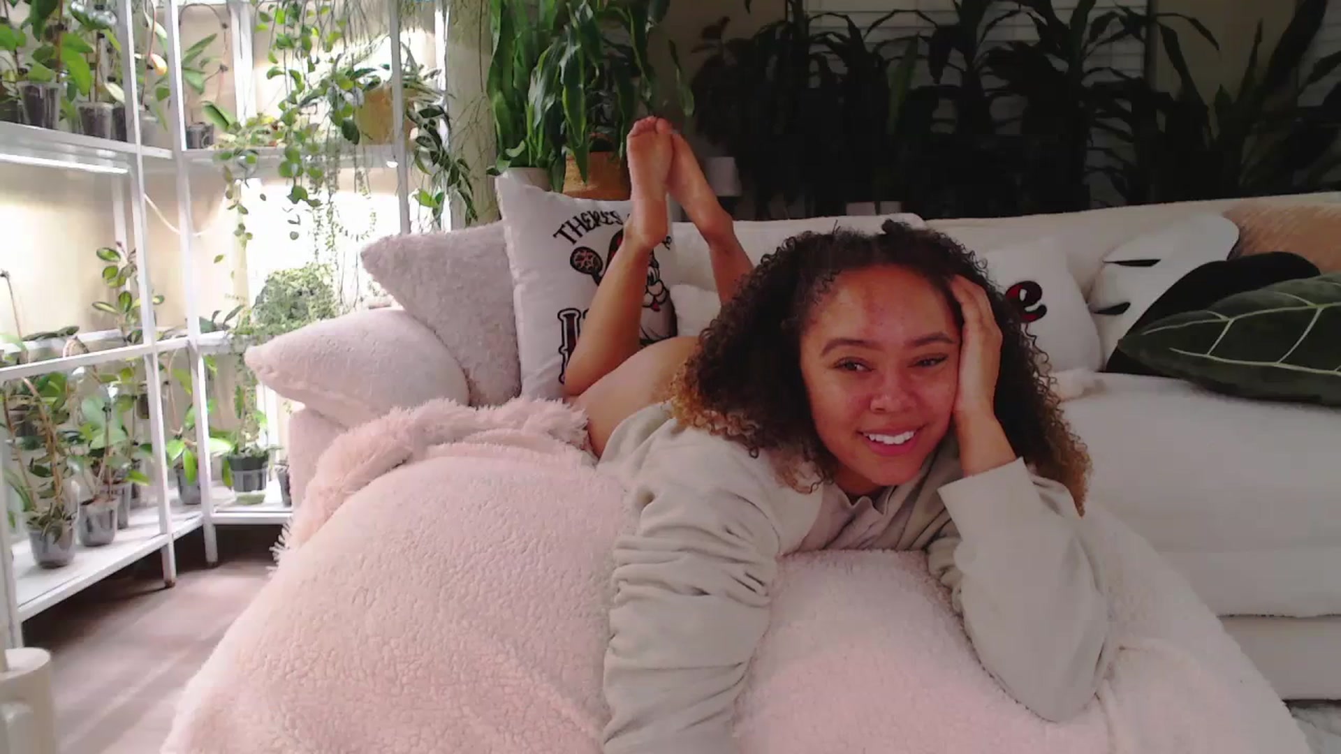 Gallery image thumbnail from DoseOfIvy's myfreecams stream on, 12/16/2023, 11:00 image 19 of 20