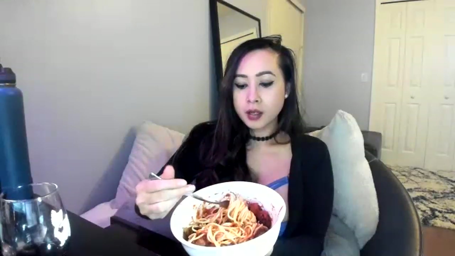 Gallery image thumbnail from Downloads's myfreecams stream on, 11/22/2022, 07:22 image 20 of 20