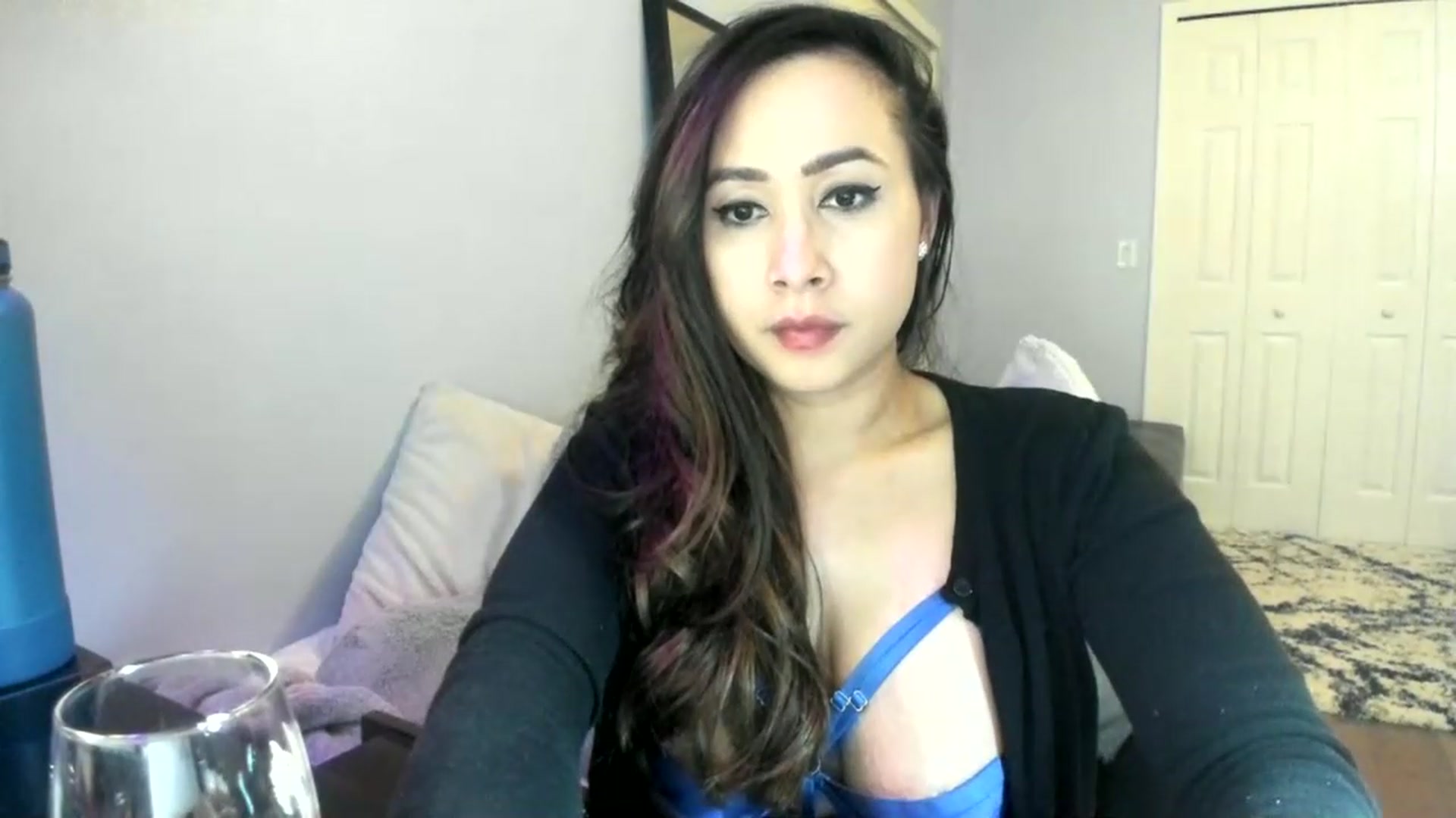 Gallery image thumbnail from Downloads's myfreecams stream on, 11/22/2022, 08:43 image 18 of 20