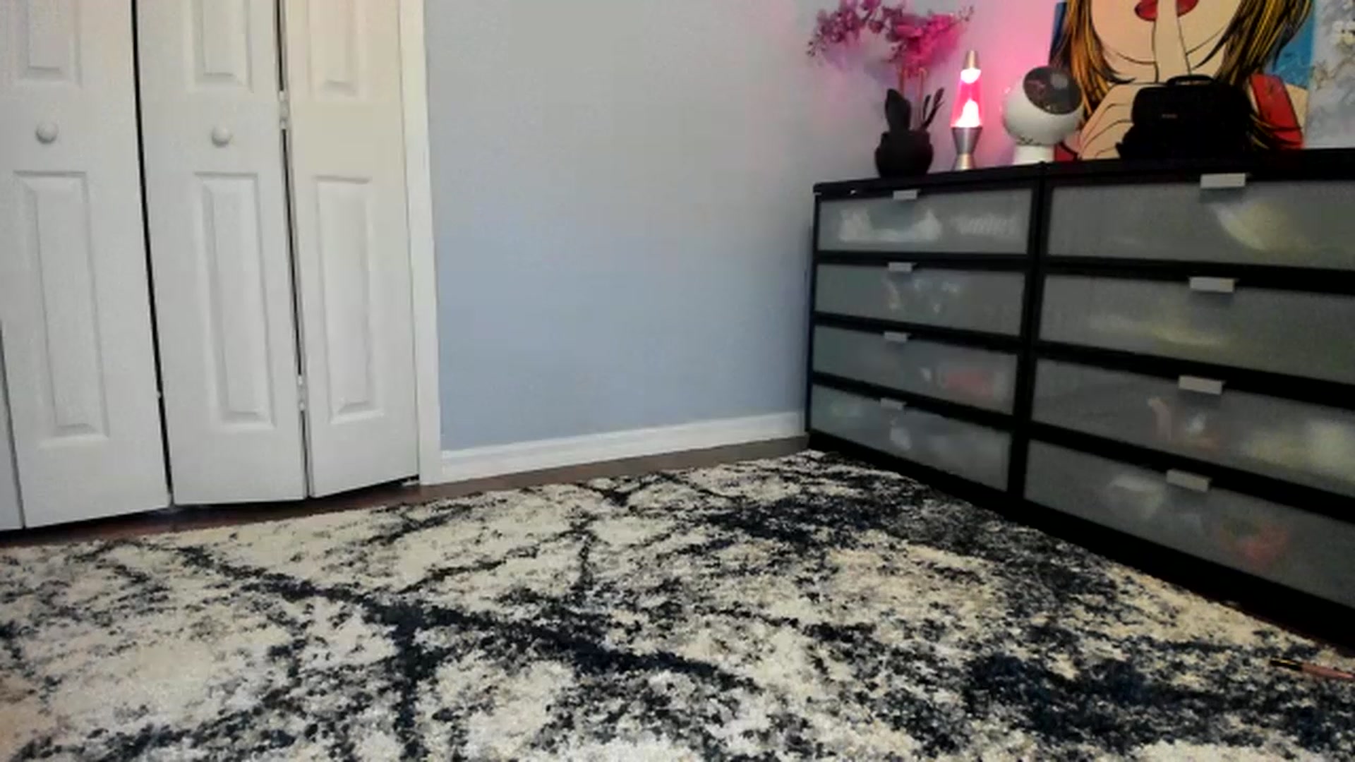 Gallery image thumbnail from Downloads's myfreecams stream on, 11/26/2022, 07:41 image 17 of 20