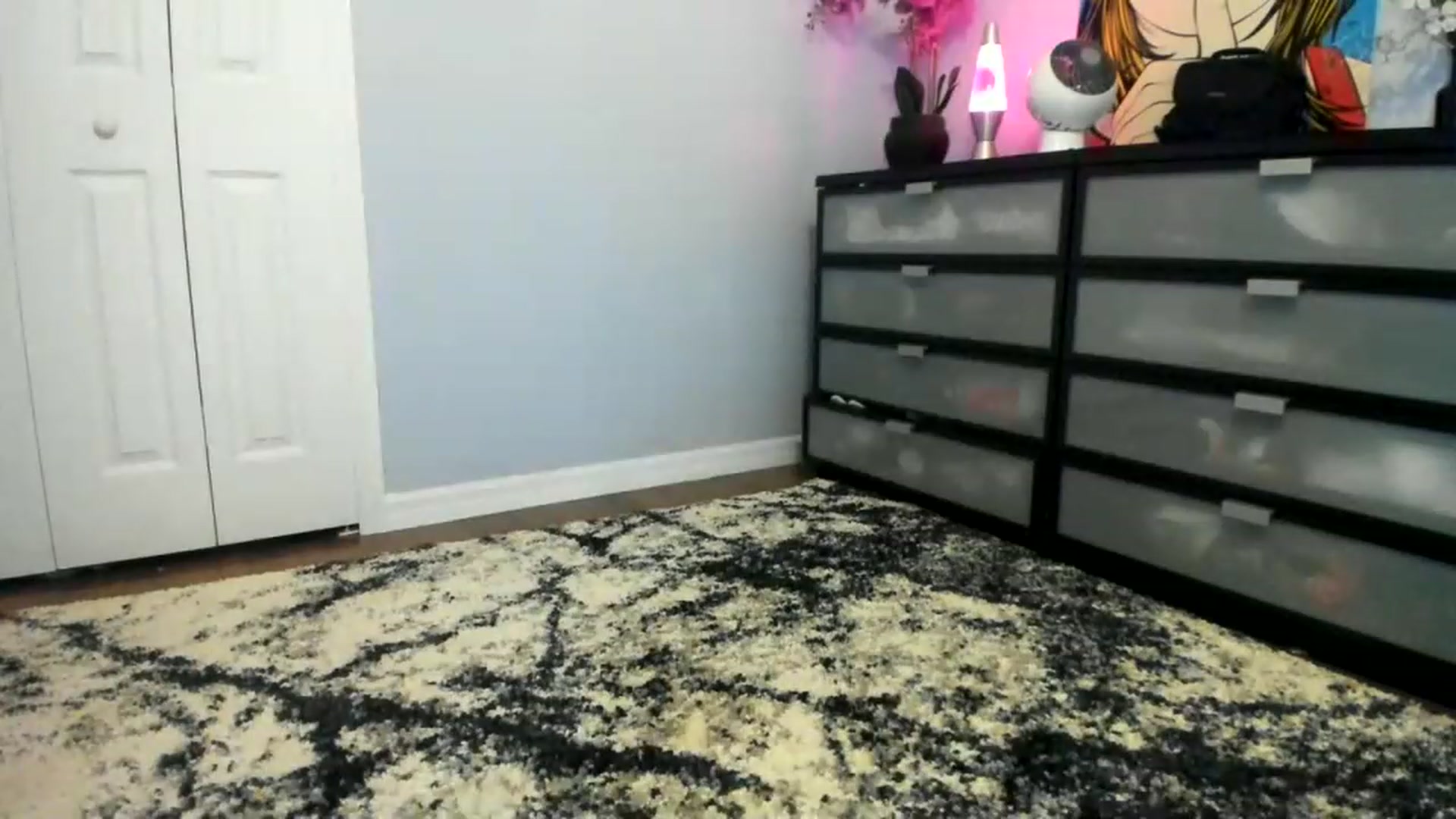 Gallery image thumbnail from Downloads's myfreecams stream on, 11/26/2022, 07:41 image 6 of 20
