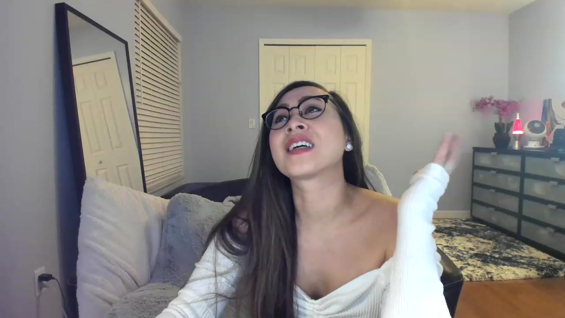 Gallery image thumbnail from Downloads's myfreecams stream on, 12/28/2022, 05:56 image 7 of 20