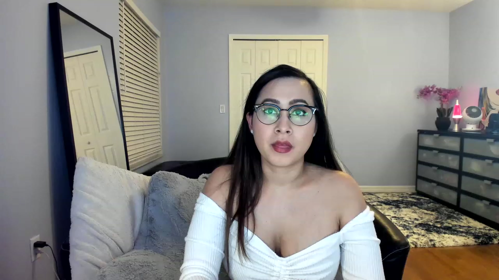 Gallery image thumbnail from Downloads's myfreecams stream on, 12/28/2022, 05:56 image 8 of 20