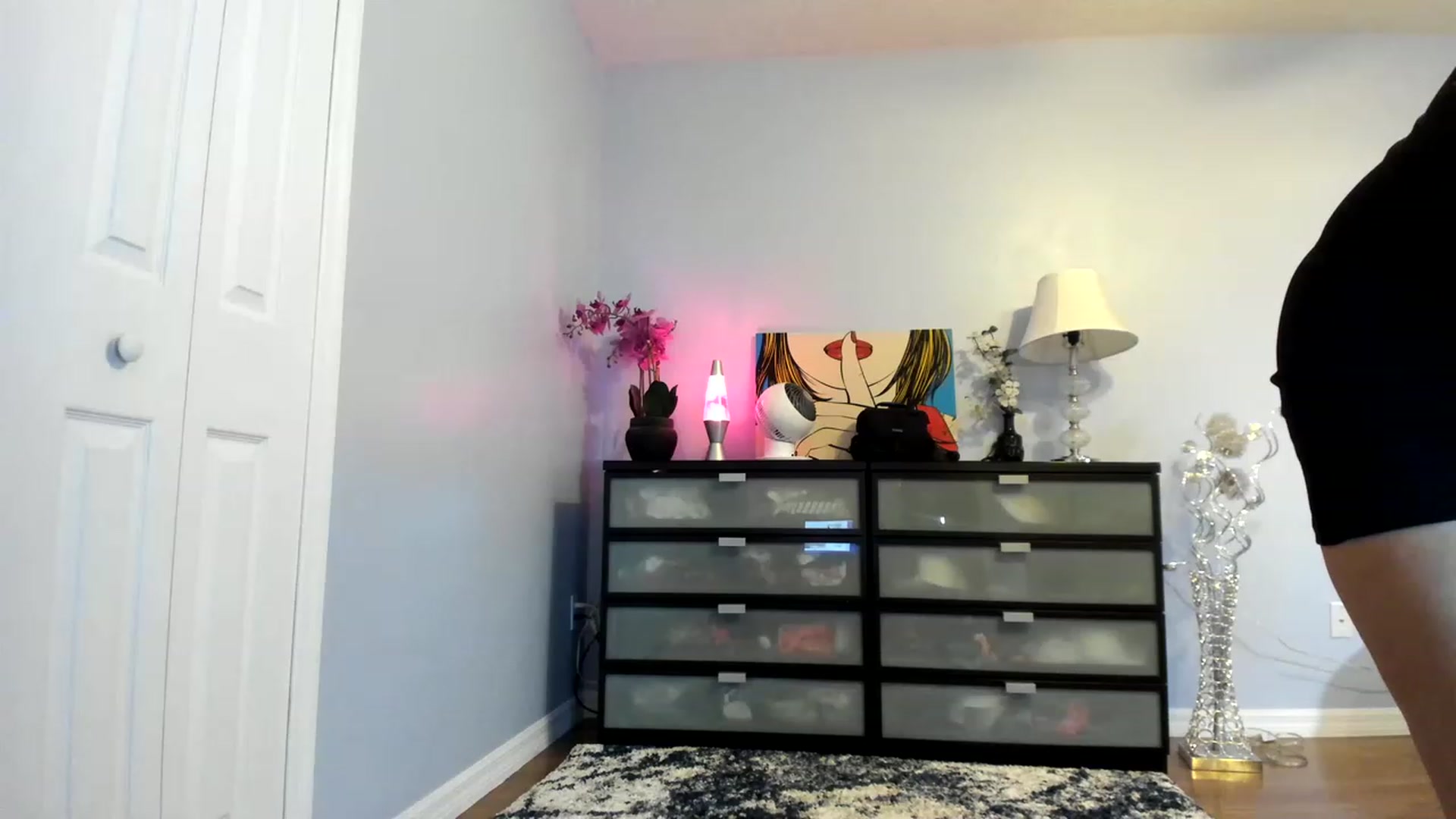 Gallery image thumbnail from Downloads's myfreecams stream on, 12/28/2022, 06:54 image 15 of 20