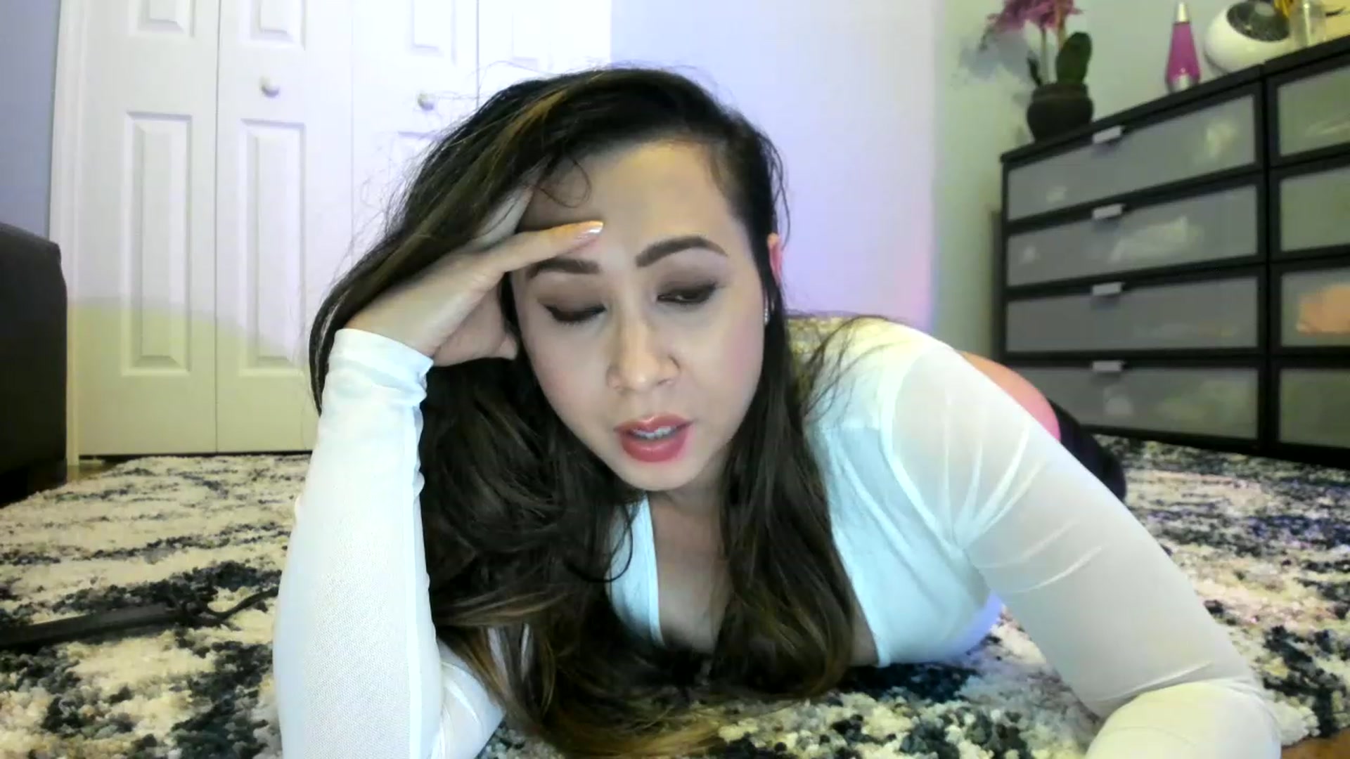 Gallery image thumbnail from Downloads's myfreecams stream on, 02/10/2023, 08:00 image 16 of 20