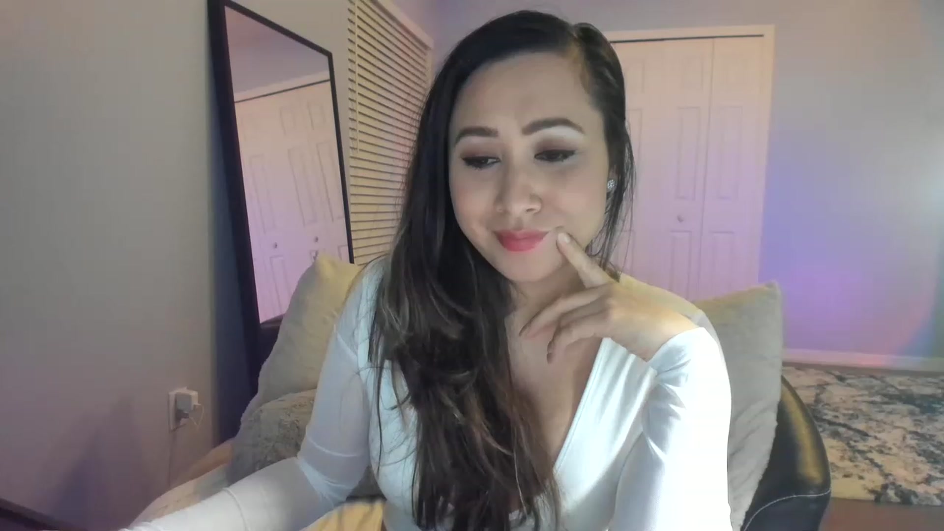 Gallery image thumbnail from Downloads's myfreecams stream on, 02/10/2023, 08:00 image 2 of 20