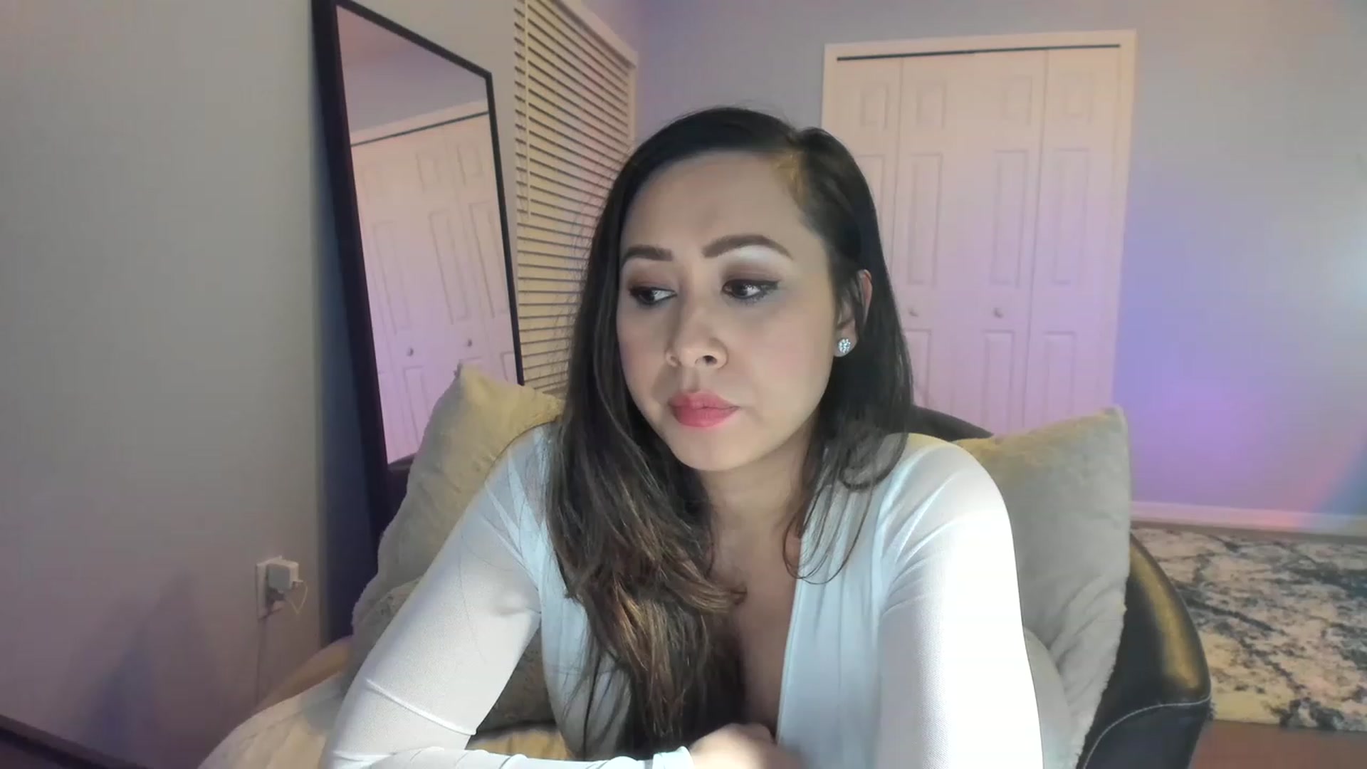 Gallery image thumbnail from Downloads's myfreecams stream on, 02/10/2023, 08:00 image 5 of 20