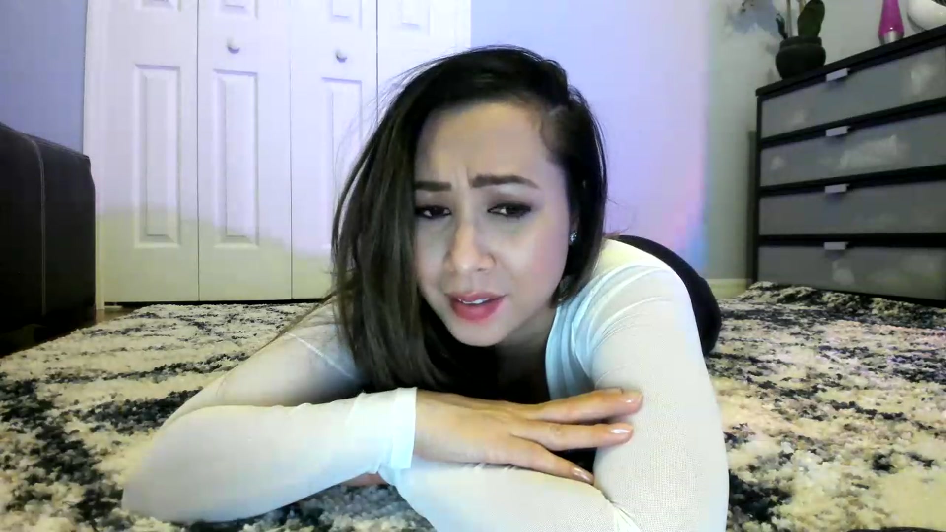 Gallery image thumbnail from Downloads's myfreecams stream on, 02/10/2023, 08:00 image 12 of 20