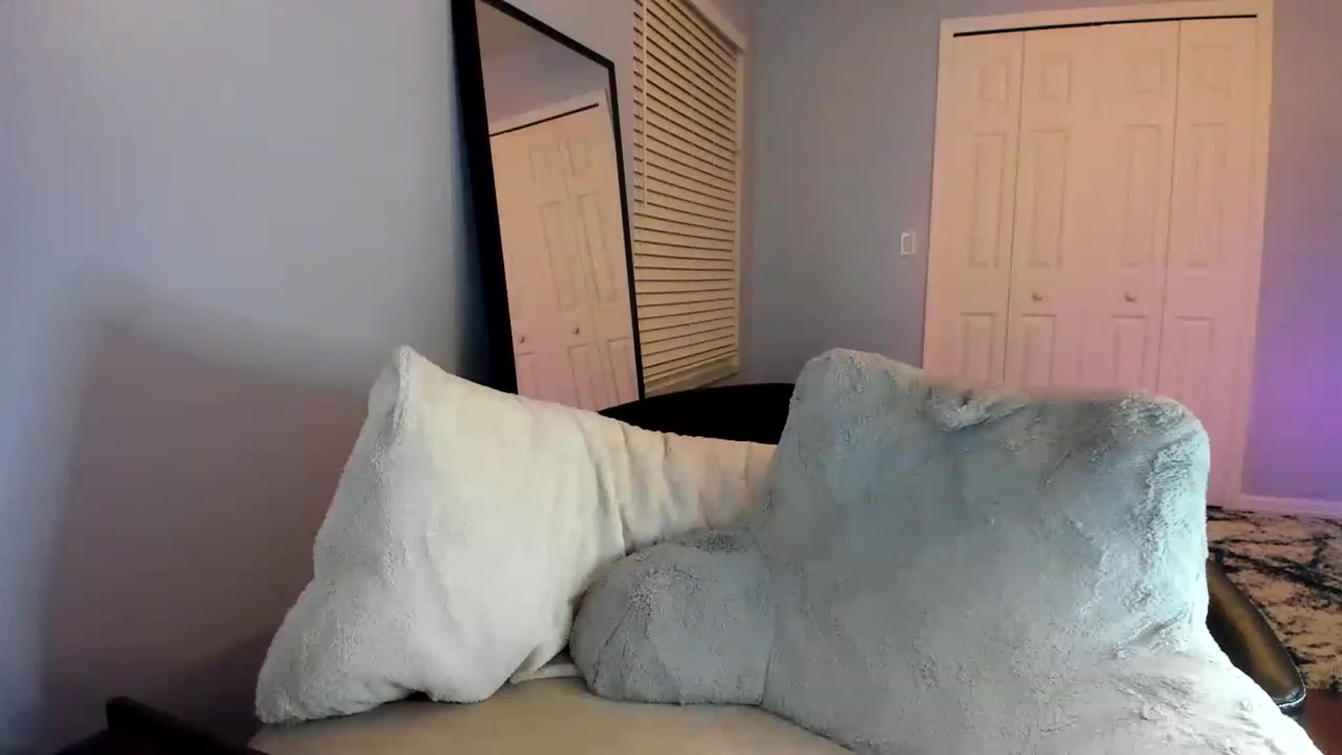 Gallery image thumbnail from Downloads's myfreecams stream on, 02/19/2023, 08:48 image 19 of 20