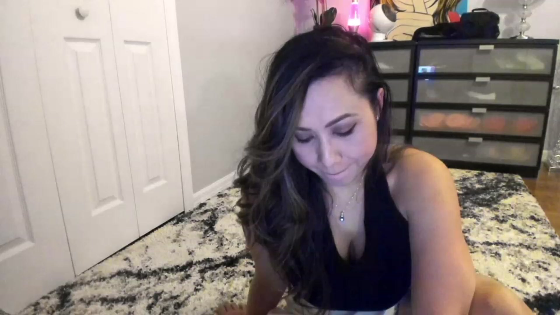 Gallery image thumbnail from Downloads's myfreecams stream on, 02/21/2023, 08:09 image 8 of 20