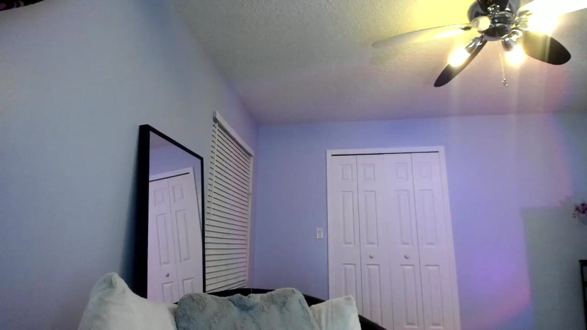 Gallery image thumbnail from Downloads's myfreecams stream on, 02/28/2023, 07:25 image 10 of 20