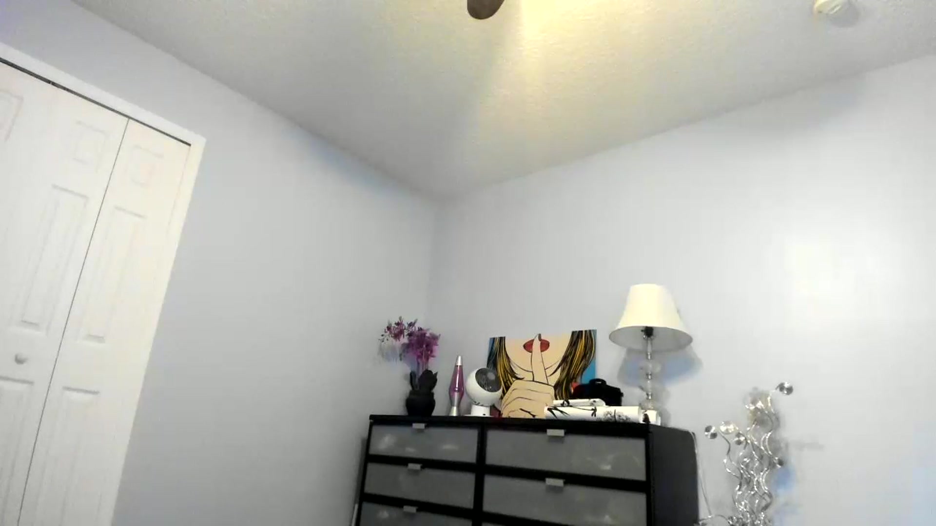 Gallery image thumbnail from Downloads's myfreecams stream on, 03/25/2023, 07:54 image 17 of 20
