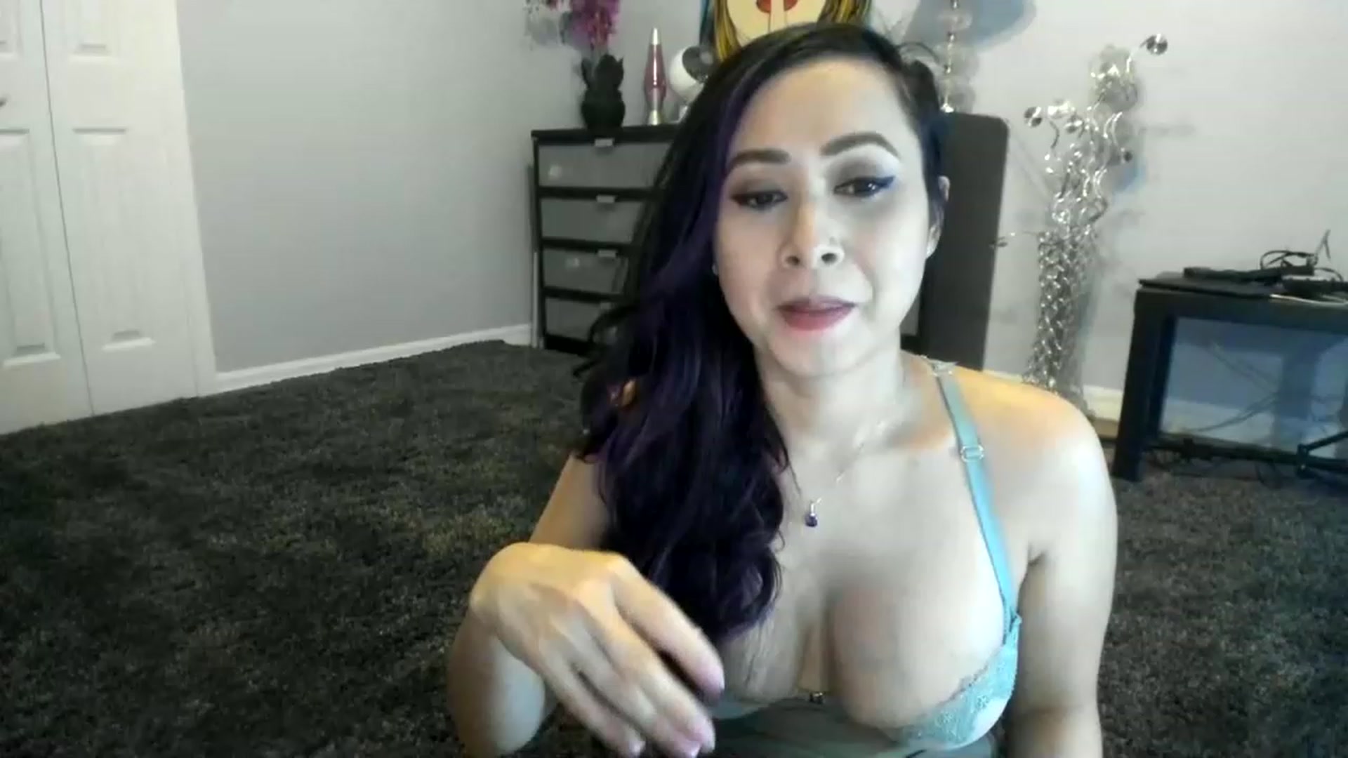 Gallery image thumbnail from Downloads's myfreecams stream on, 04/23/2023, 03:22 image 16 of 20