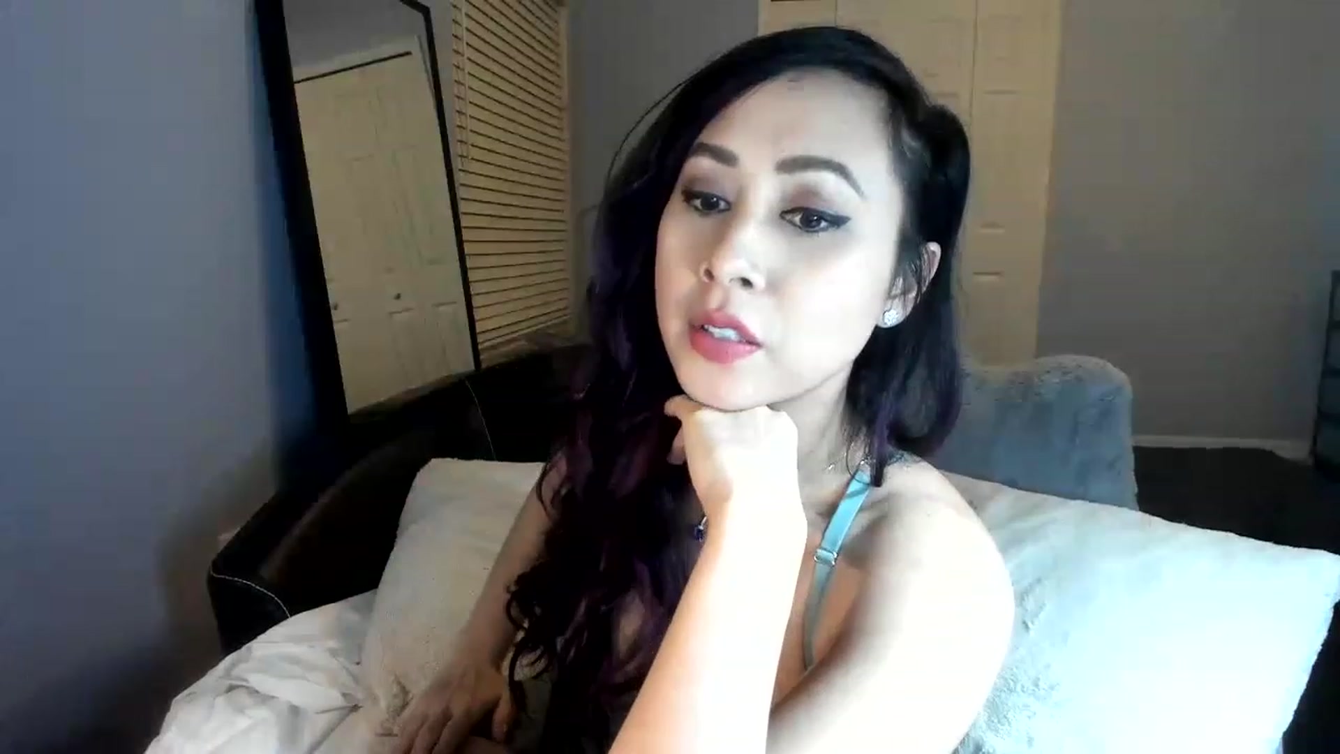 Gallery image thumbnail from Downloads's myfreecams stream on, 04/23/2023, 03:46 image 8 of 20