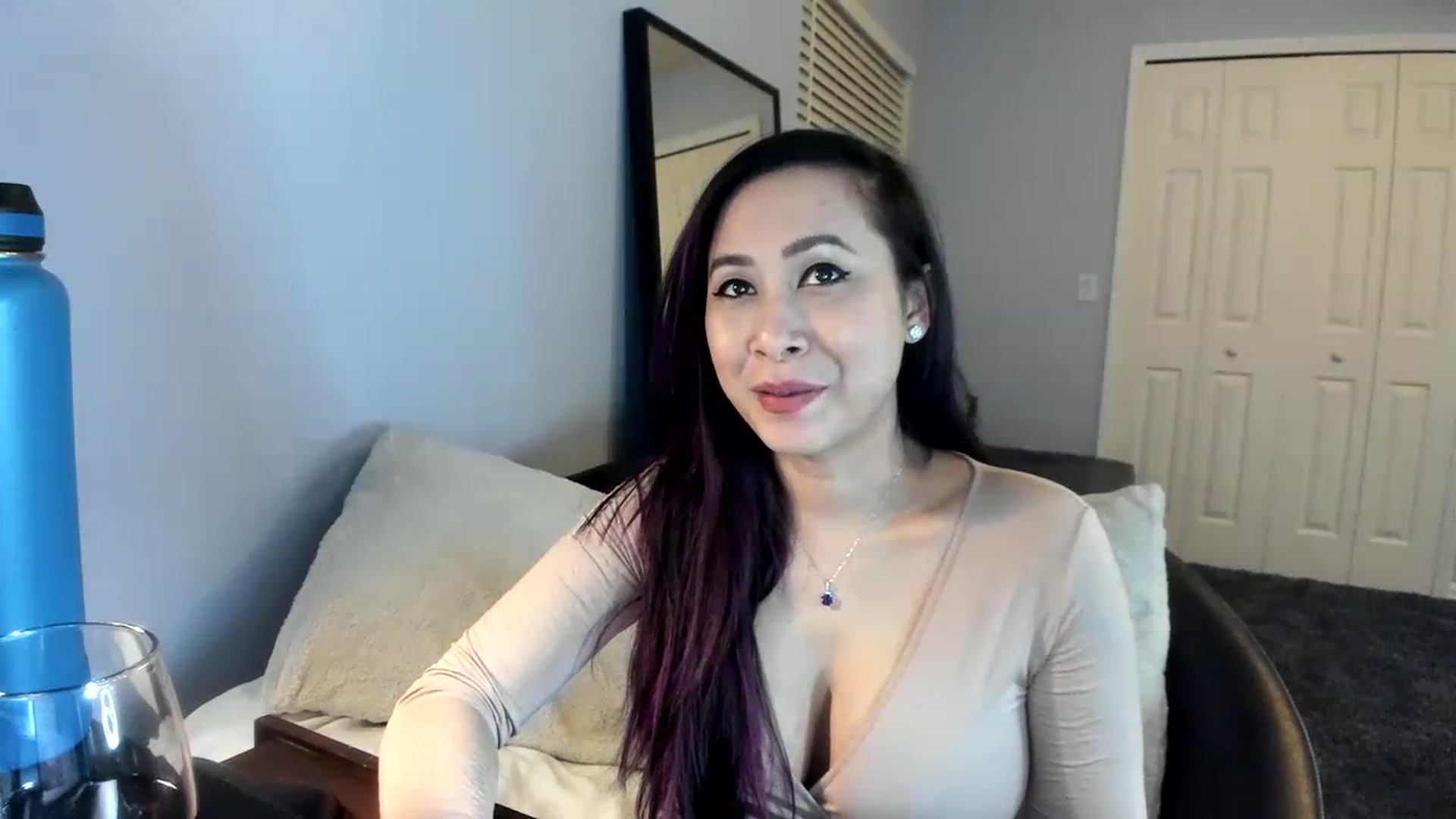 Gallery image thumbnail from Downloads's myfreecams stream on, 04/25/2023, 04:20 image 8 of 20