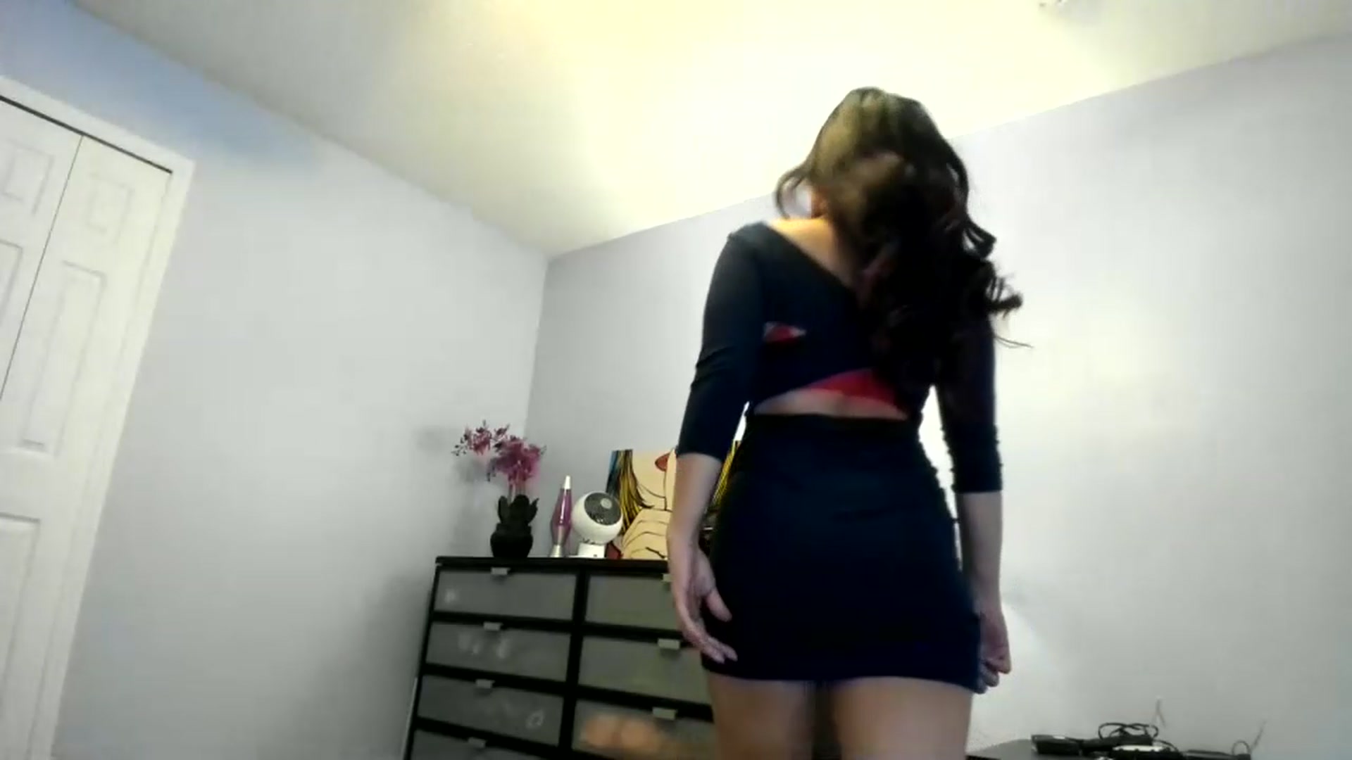 Gallery image thumbnail from Downloads's myfreecams stream on, 04/30/2023, 05:42 image 5 of 20