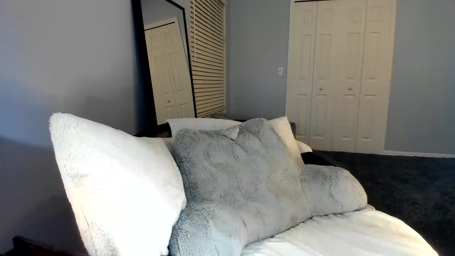 Gallery image thumbnail from Downloads's myfreecams stream on, 04/30/2023, 05:42 image 20 of 20