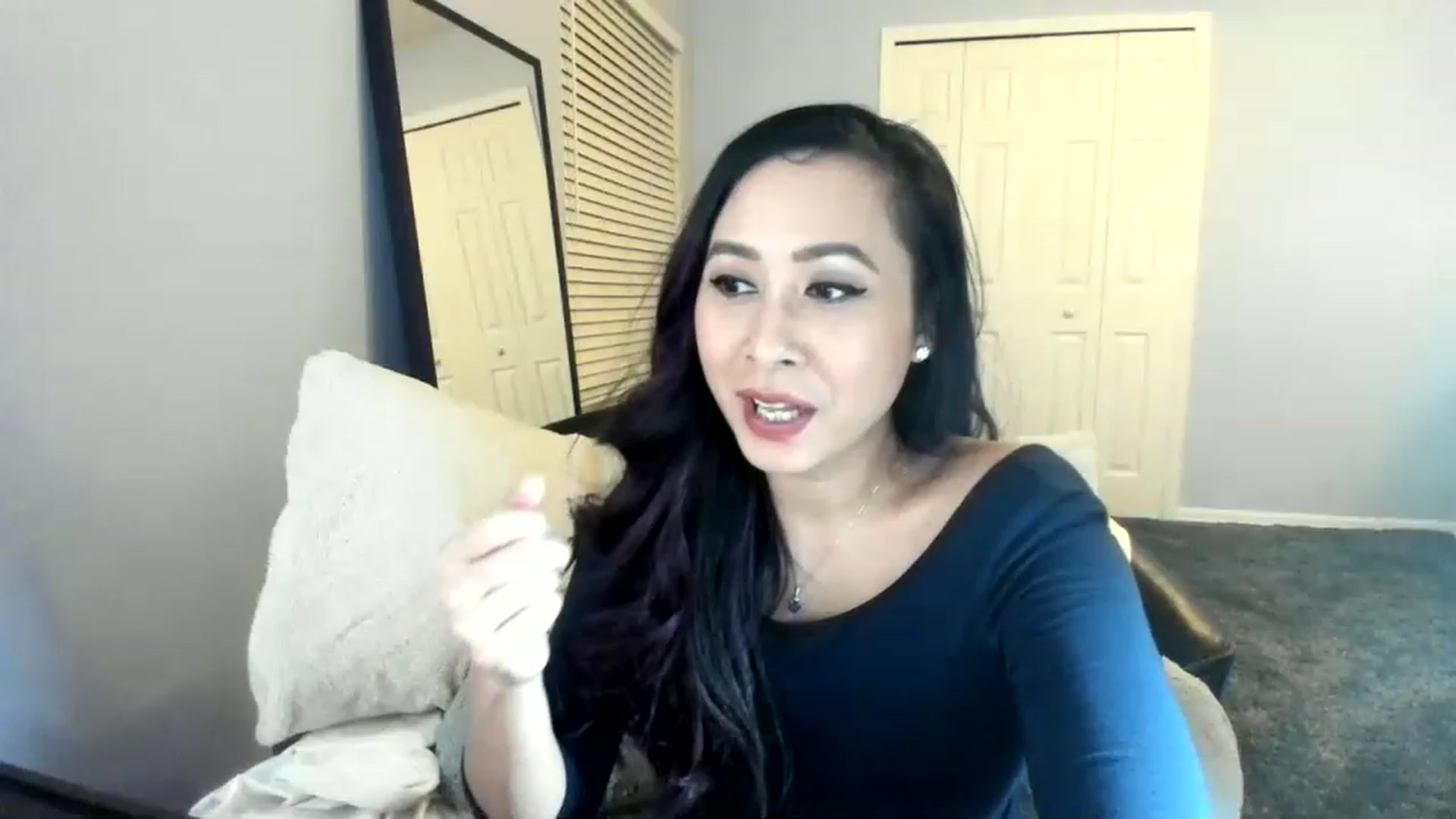 Gallery image thumbnail from Downloads's myfreecams stream on, 04/30/2023, 05:42 image 1 of 20