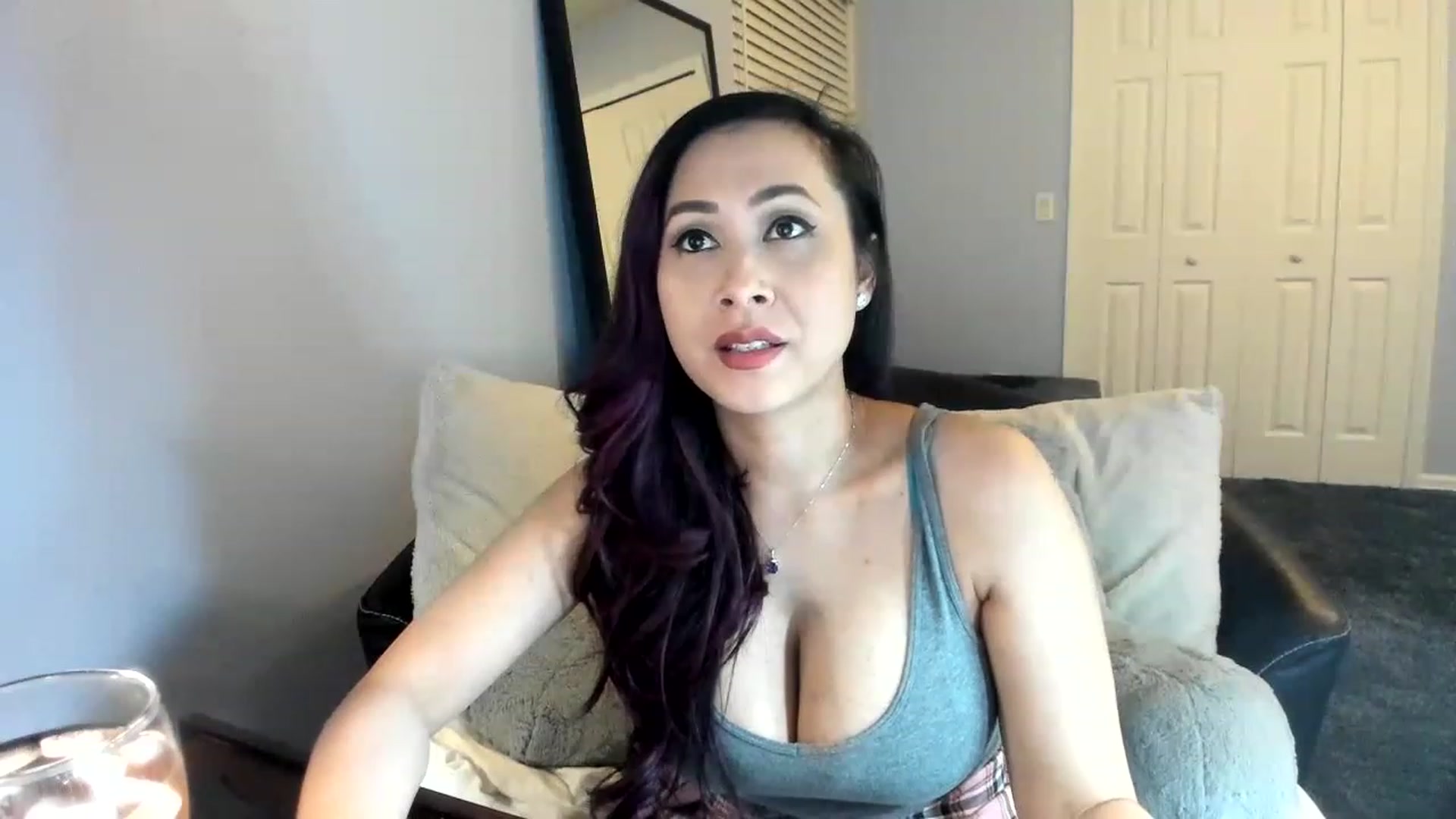 Gallery image thumbnail from Downloads's myfreecams stream on, 05/06/2023, 07:24 image 1 of 20