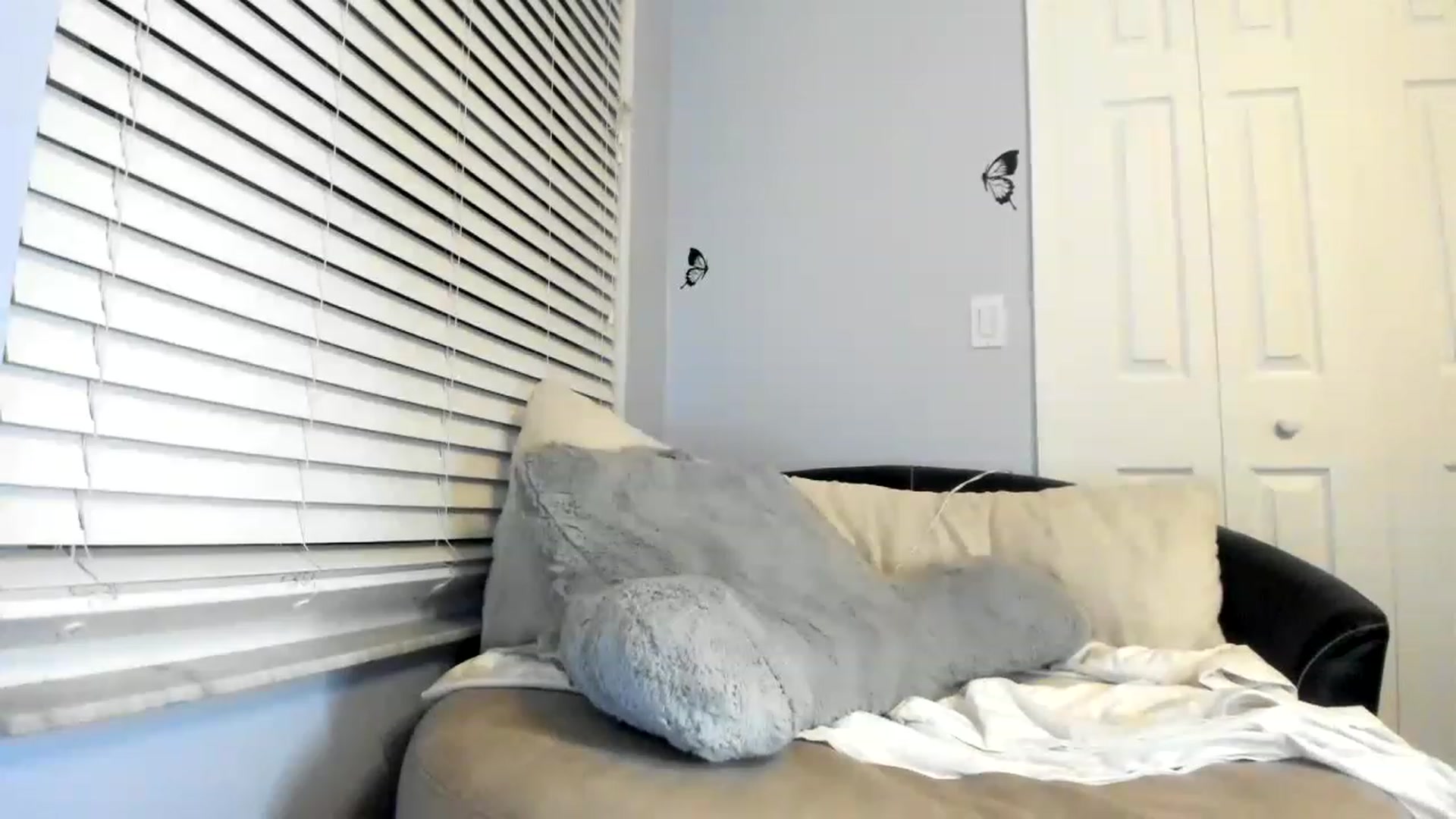 Gallery image thumbnail from Downloads's myfreecams stream on, 05/20/2023, 07:31 image 12 of 20