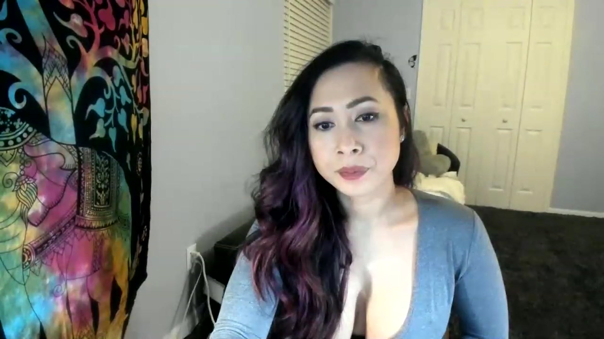 Gallery image thumbnail from Downloads's myfreecams stream on, 05/27/2023, 07:33 image 17 of 20
